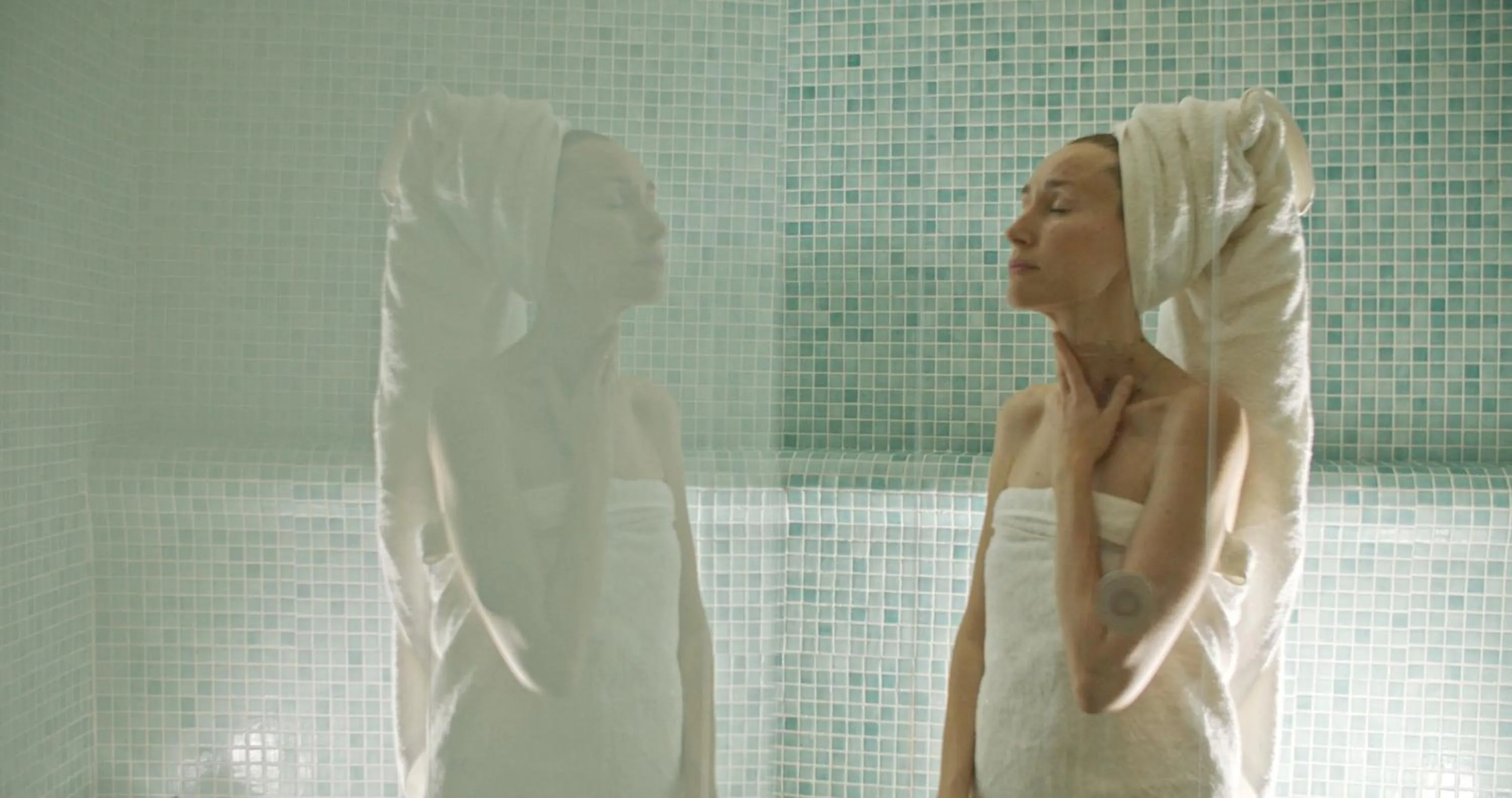 Steam room in Waterlily Hotel Apartments