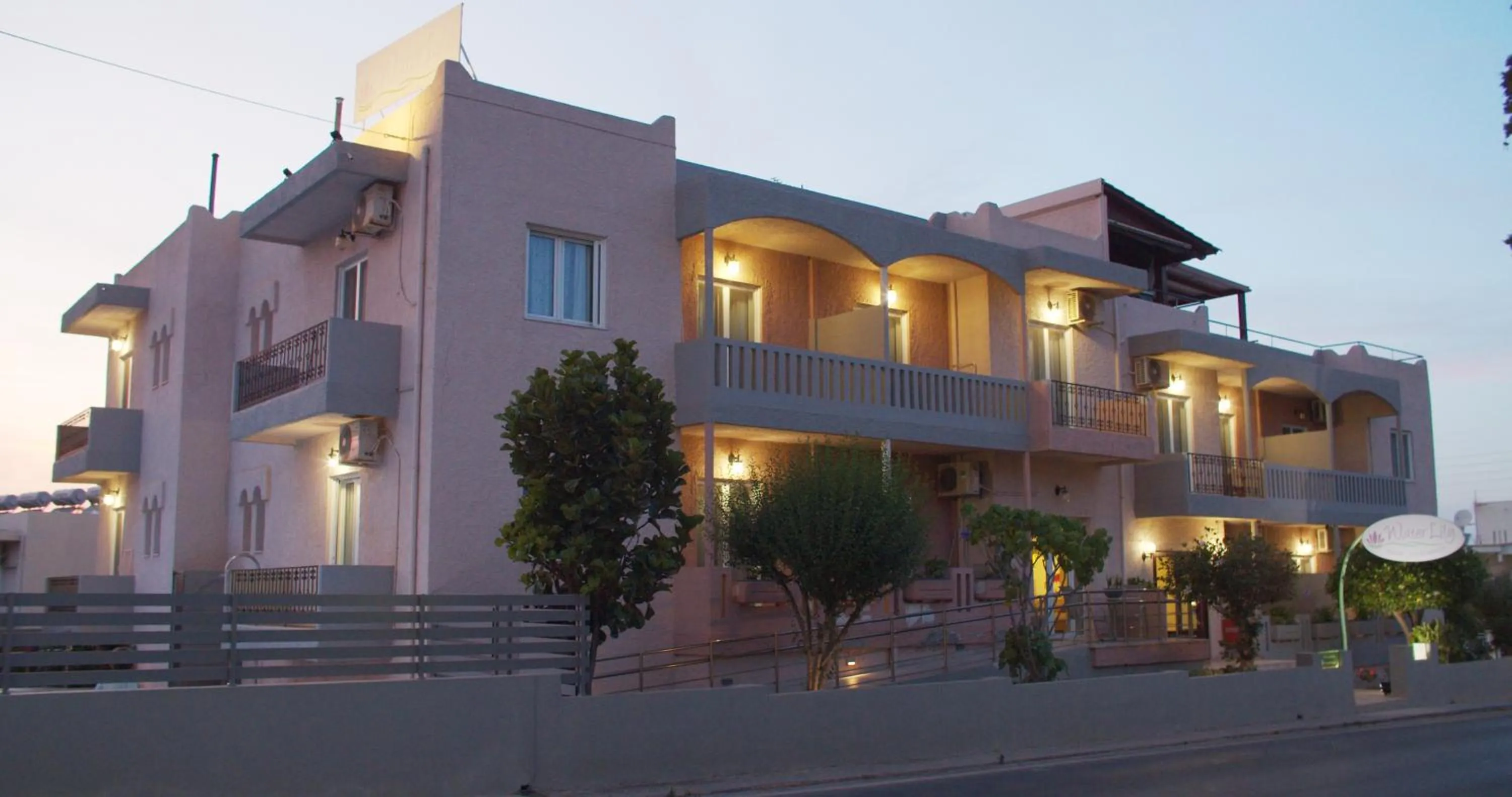 Street view in Waterlily Hotel Apartments