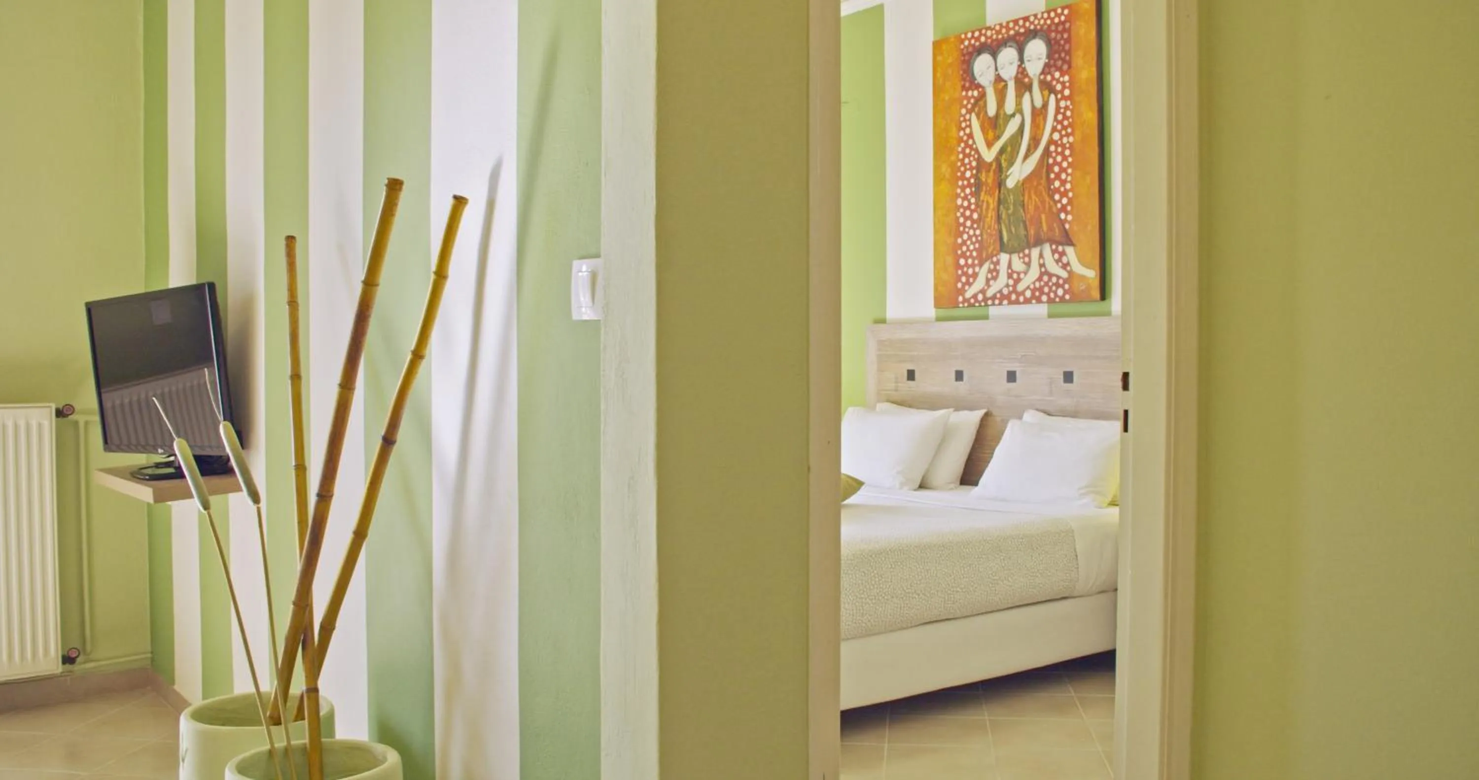 Bed in Waterlily Hotel Apartments