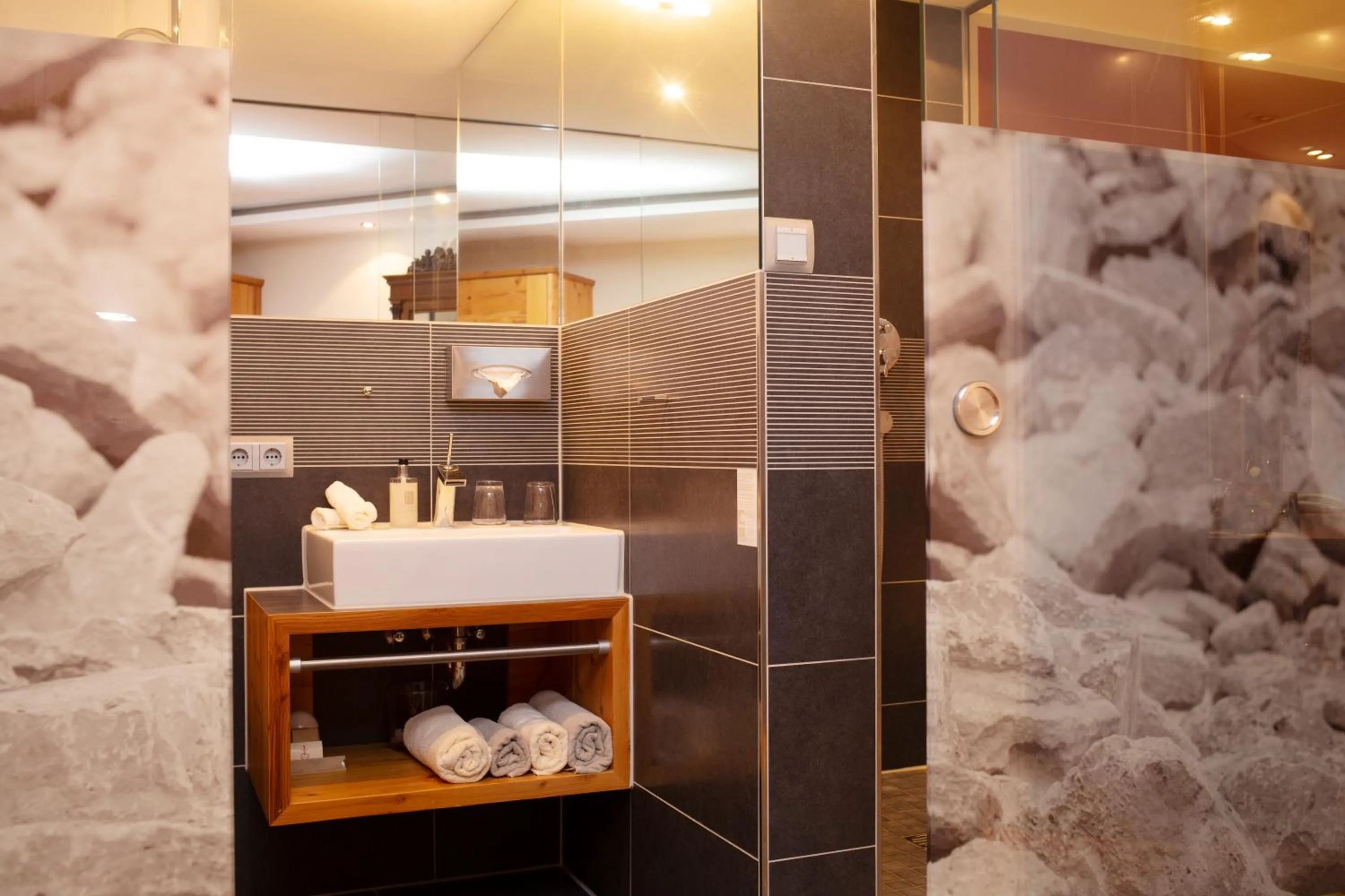 Bathroom in Berghotel Schlossanger Alp