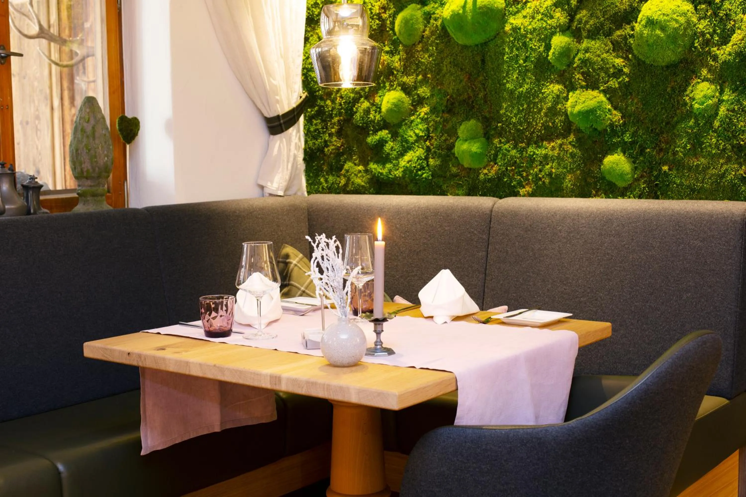 Restaurant/places to eat in Berghotel Schlossanger Alp