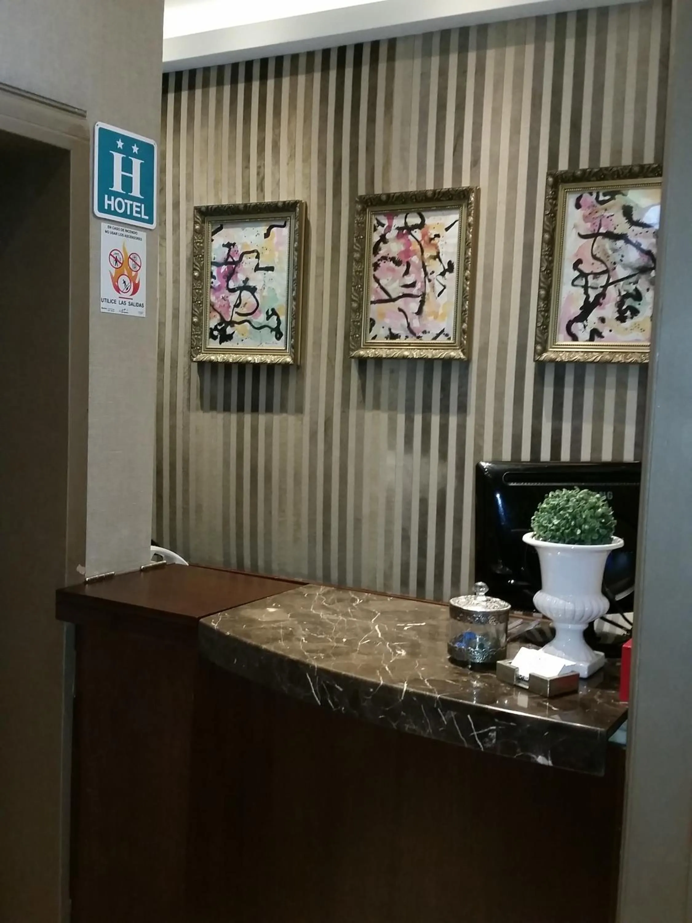 Lobby or reception in New Arapey Hotel