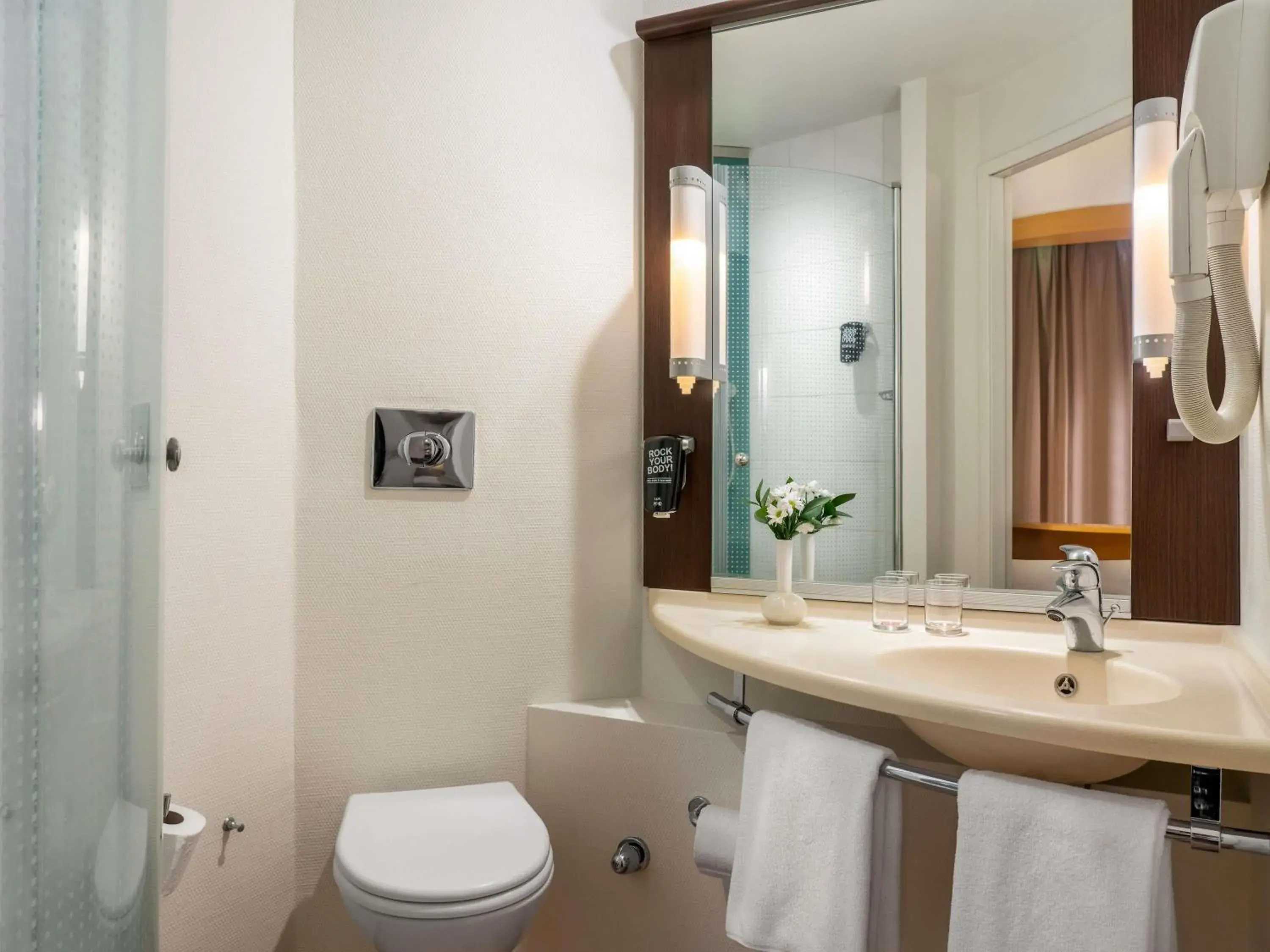 Bedroom in Ibis Kayseri Bedroom in Ibis Kayseri