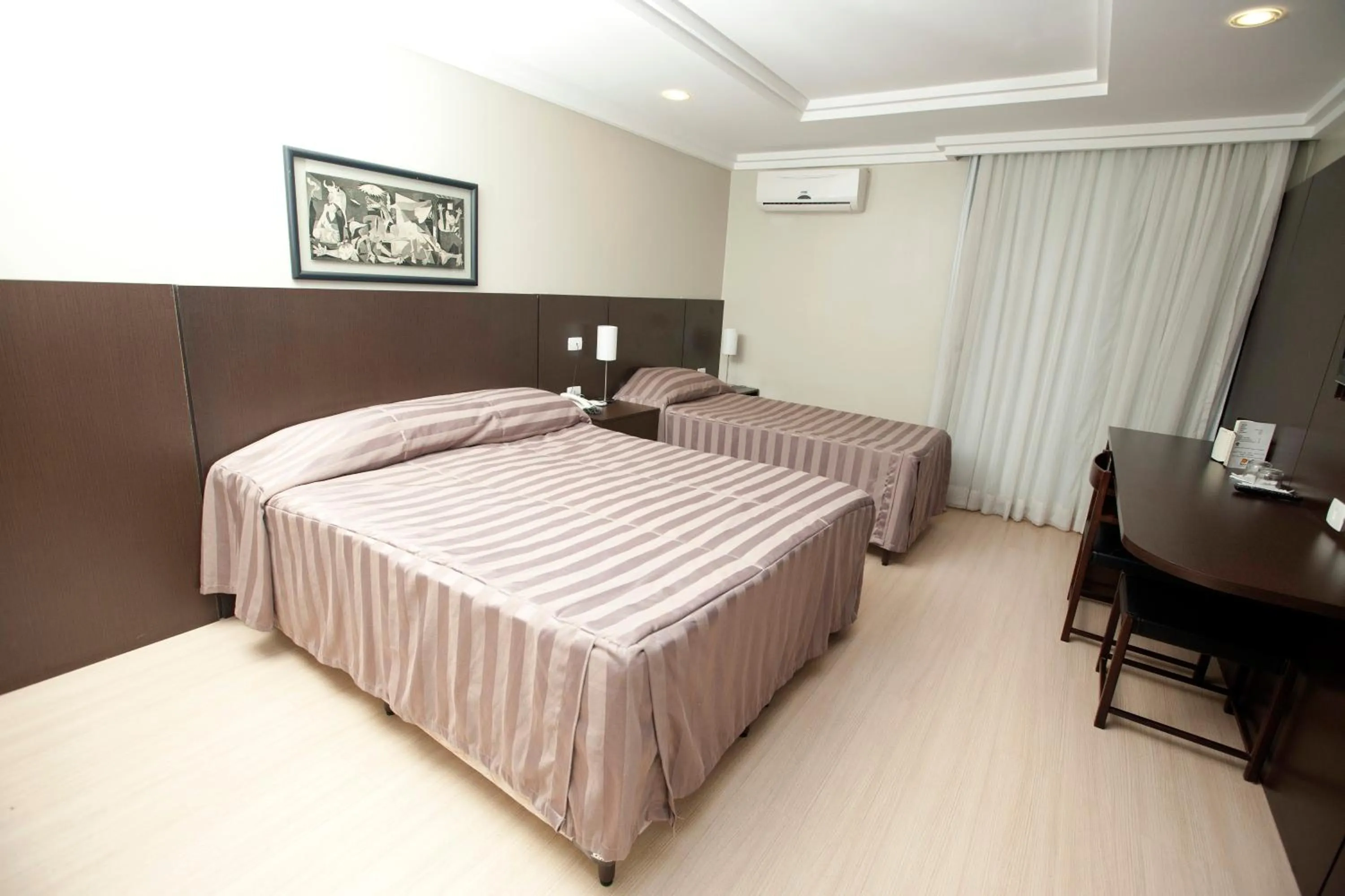 Photo of the whole room, Bed in Hotel Plaza Apolo