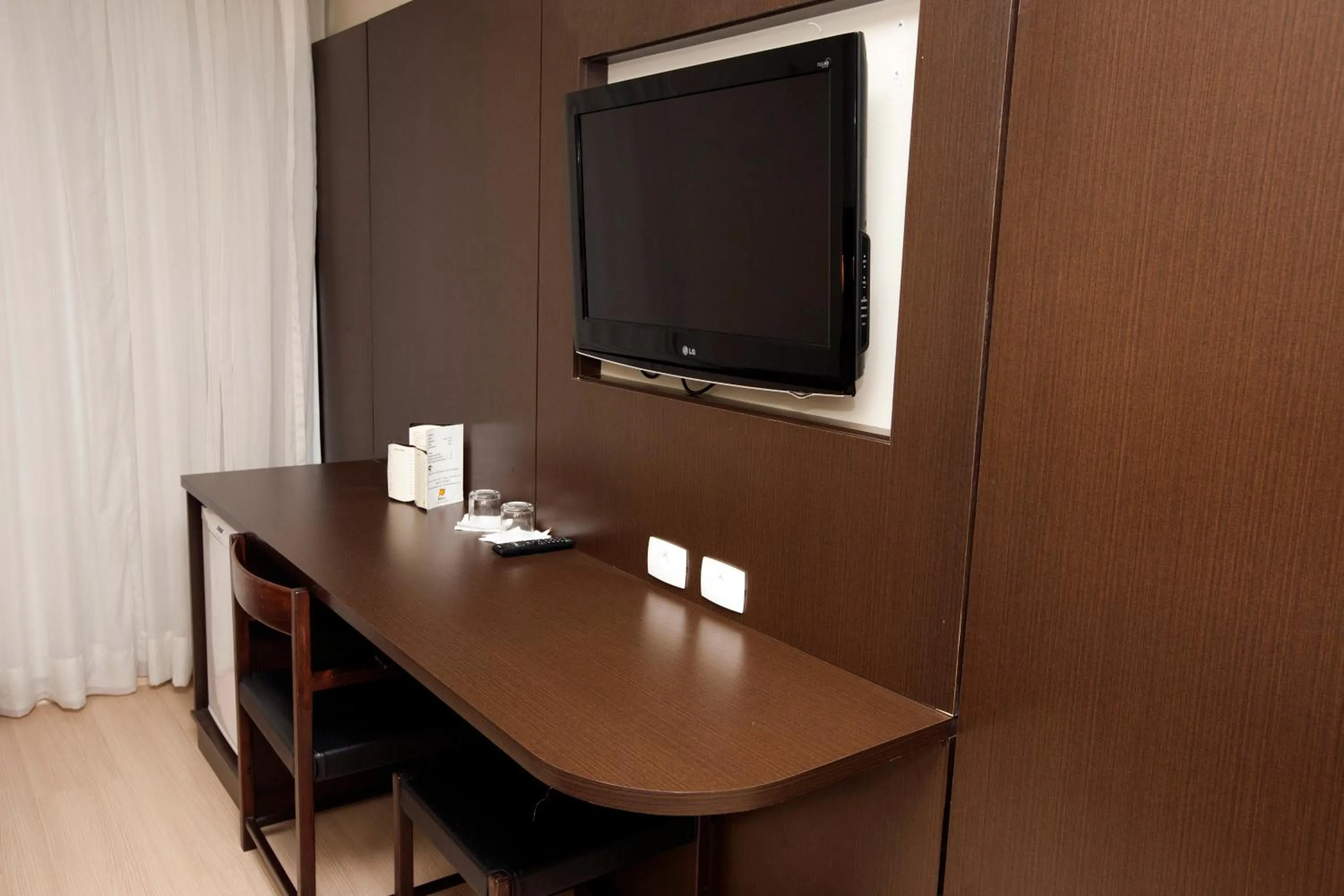 Photo of the whole room in Hotel Plaza Apolo