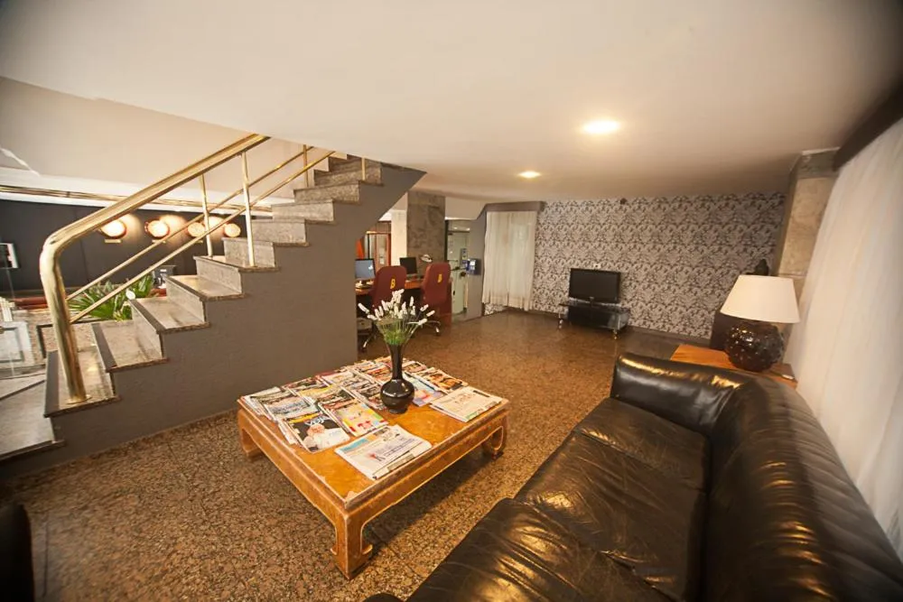 Living room in Hotel Plaza Apolo