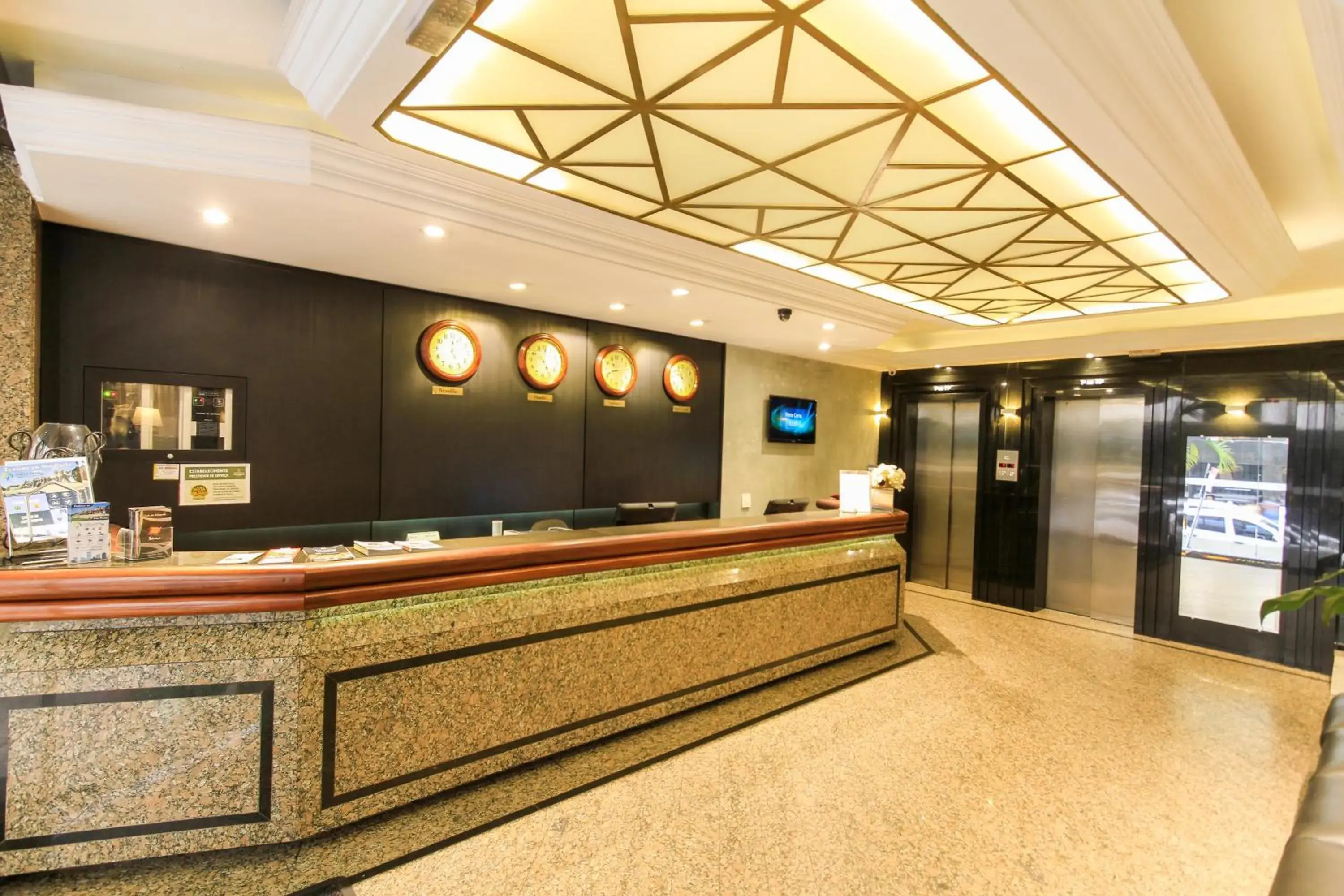 Lobby or reception in Hotel Plaza Apolo Lobby or reception in Hotel Plaza Apolo