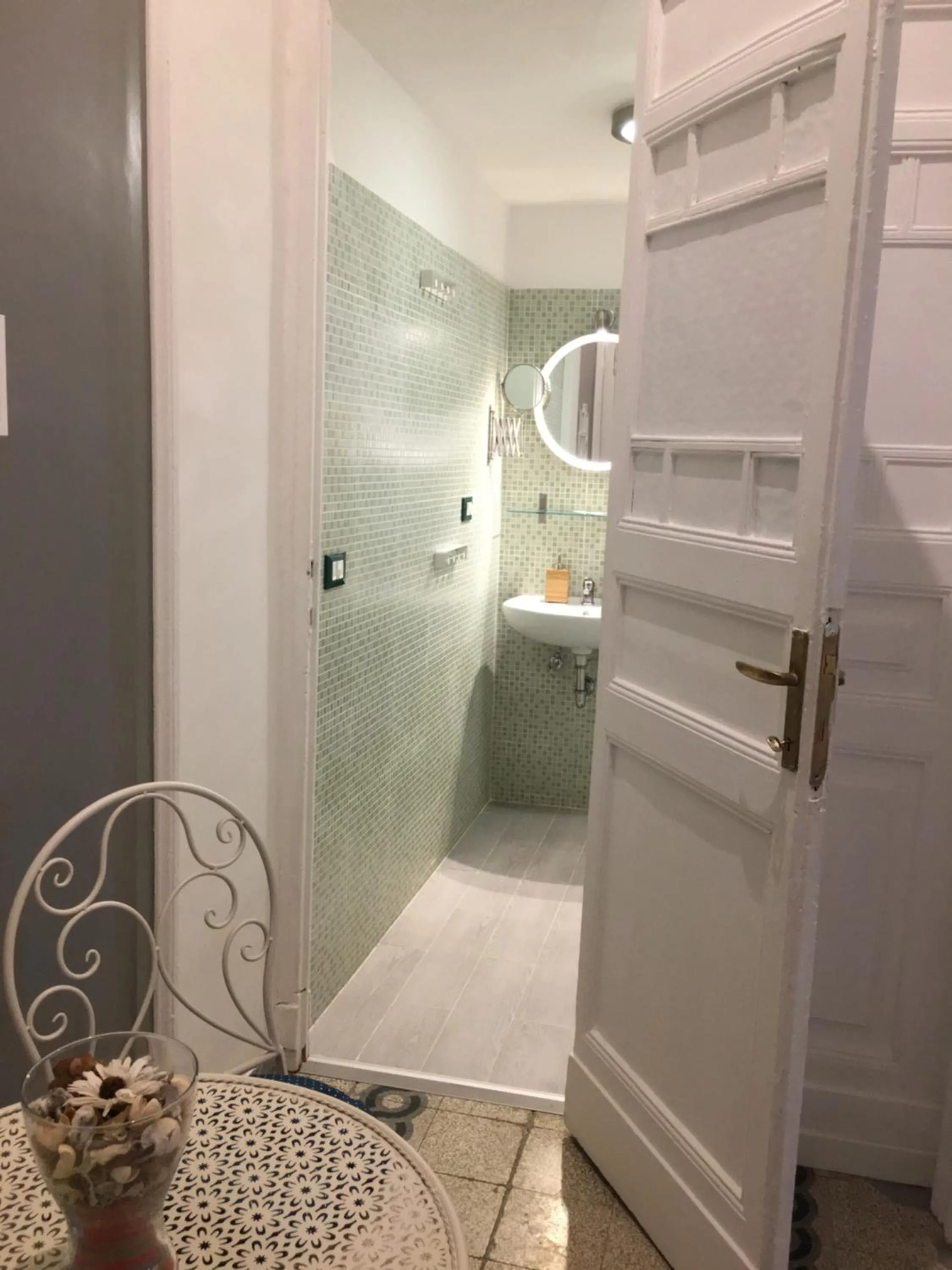 Bathroom in MiRhome Guest House