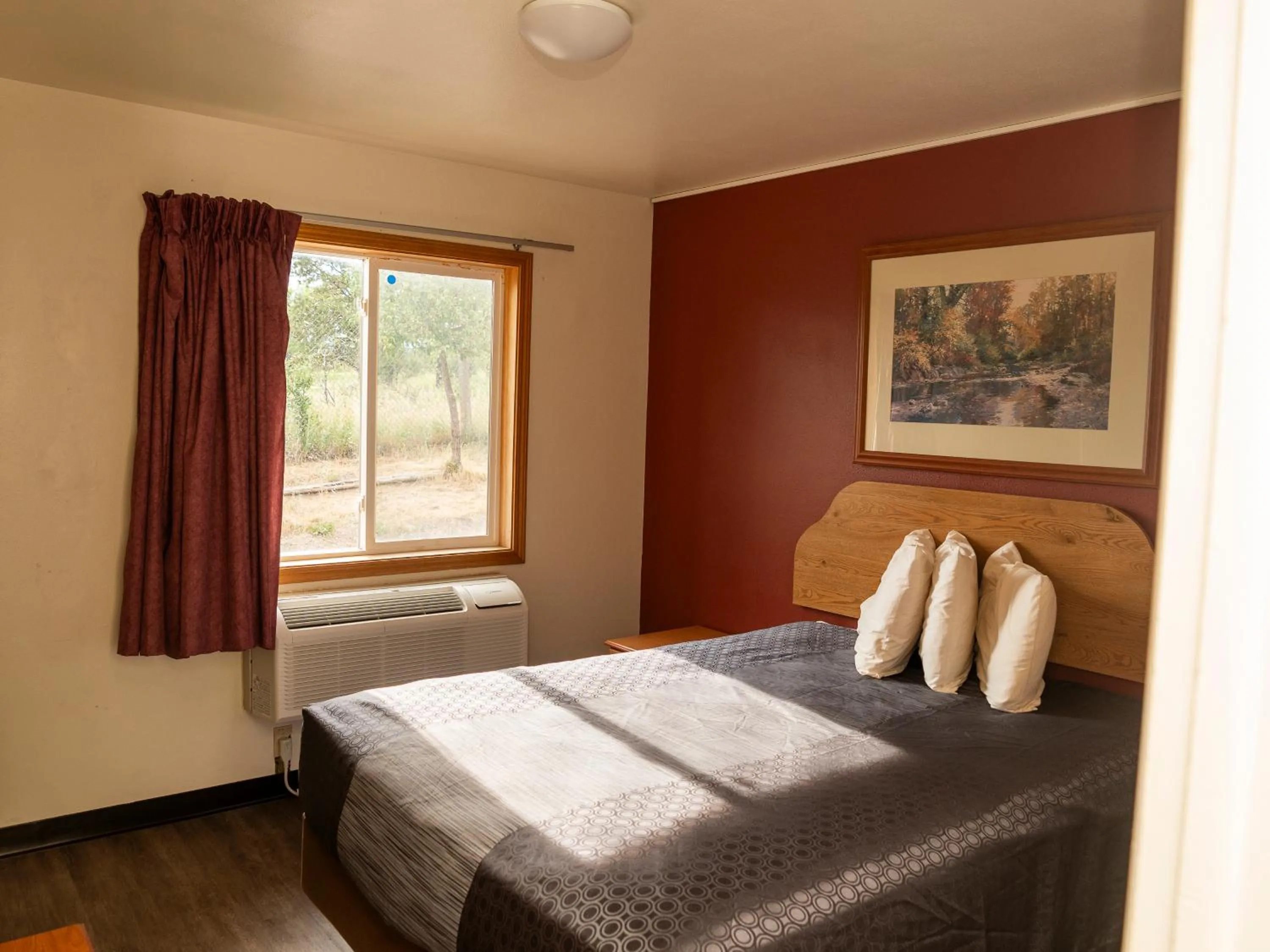 Bed in Auto Inn Motel & RV Park