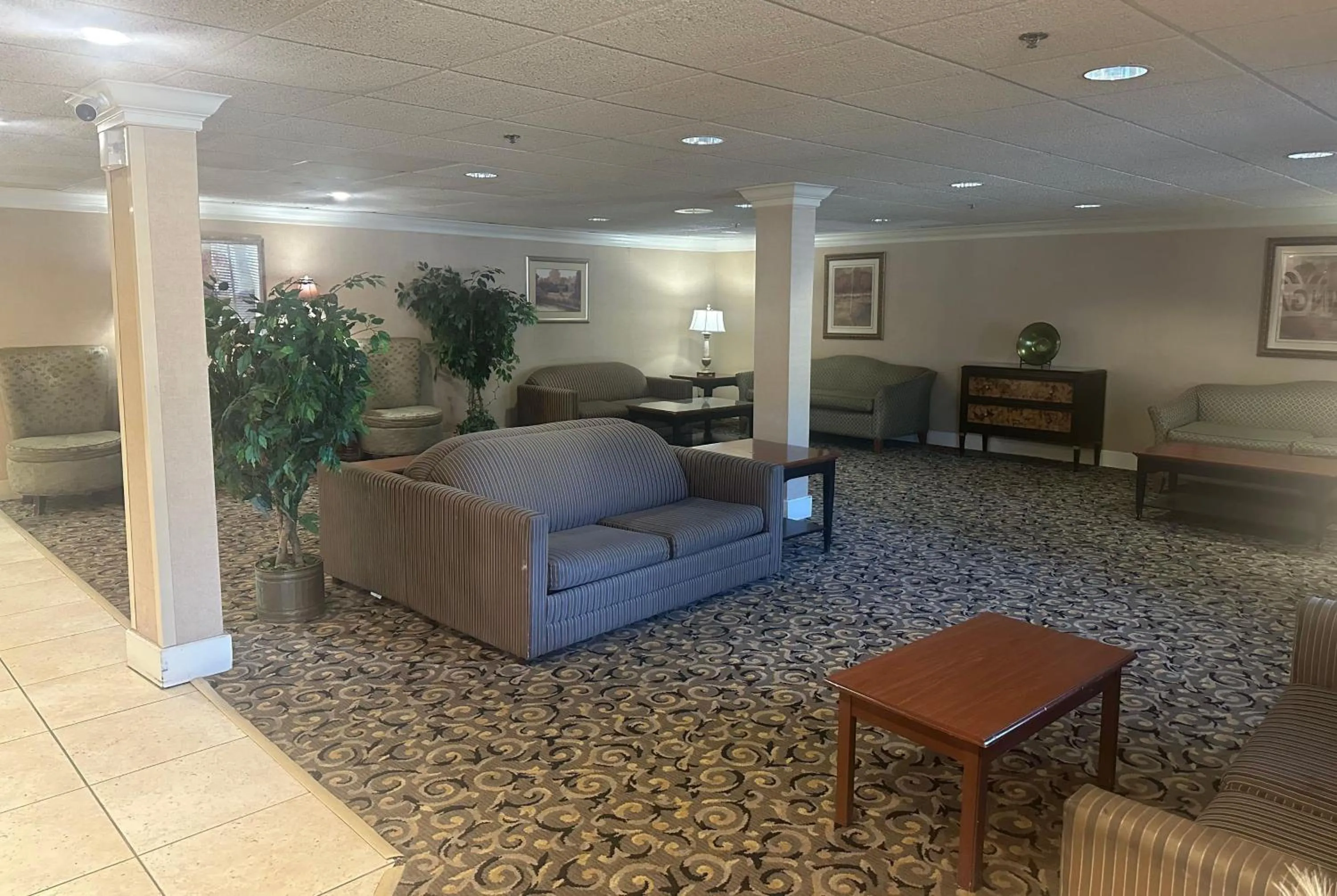 Lobby or reception in Wingate by Wyndham Livonia
