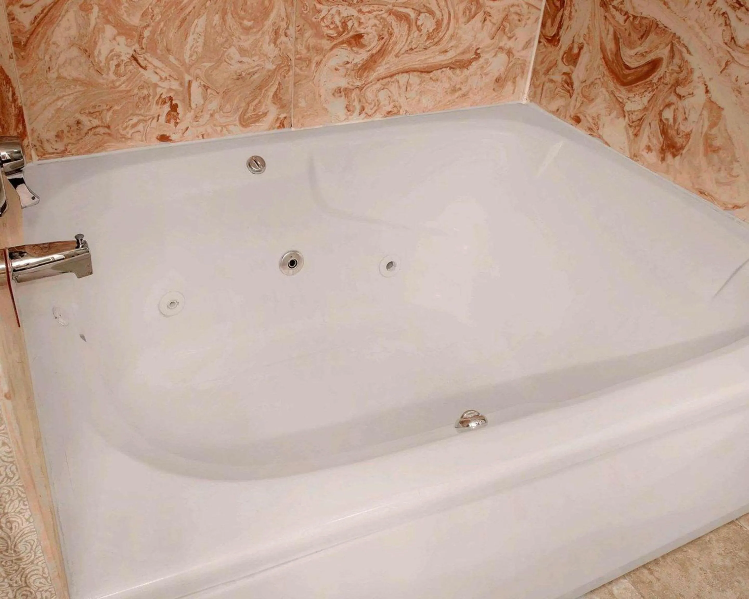 Photo of the whole room in Comfort Inn