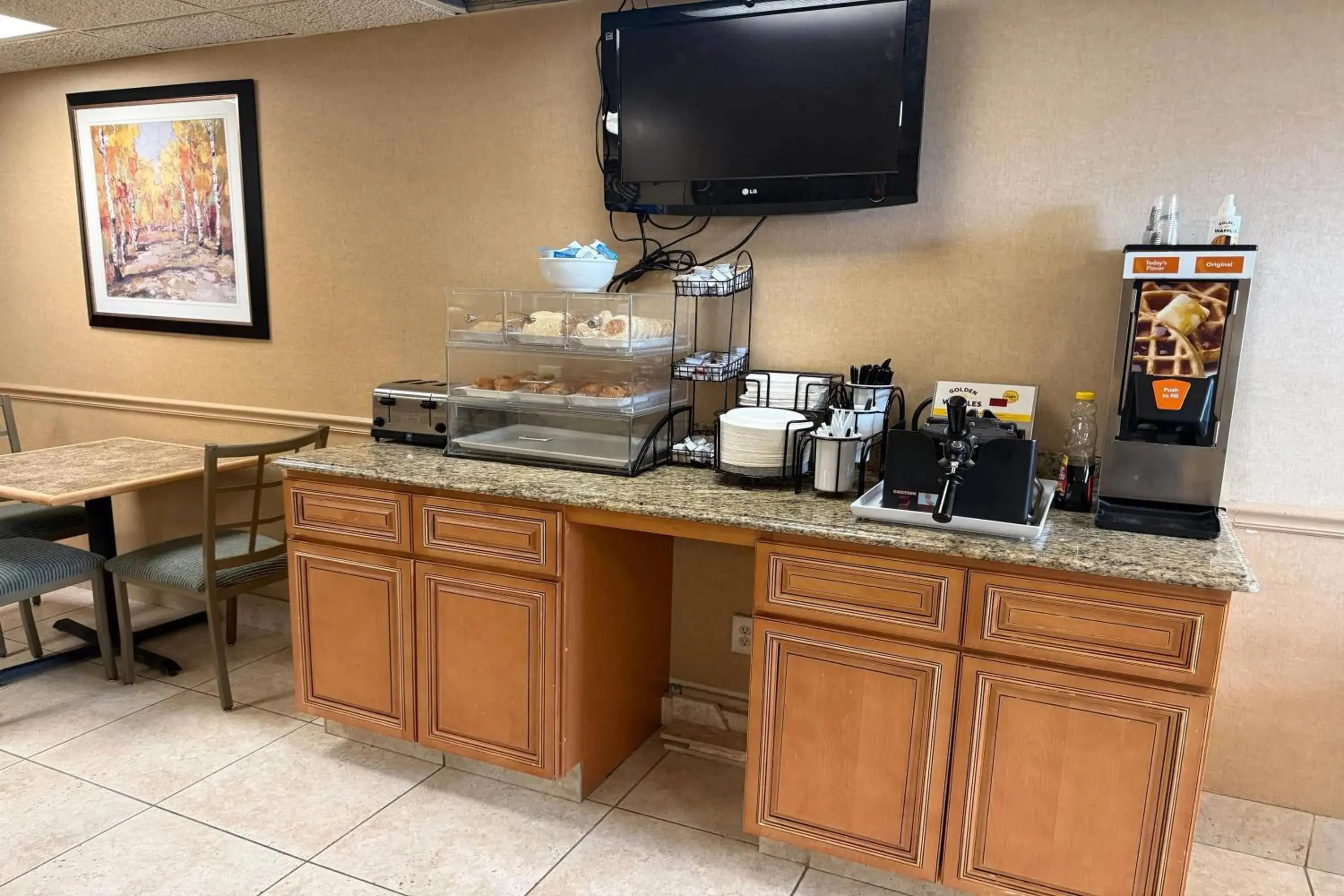 Property building in Wingate by Wyndham Livonia Property building in Wingate by Wyndham Livonia