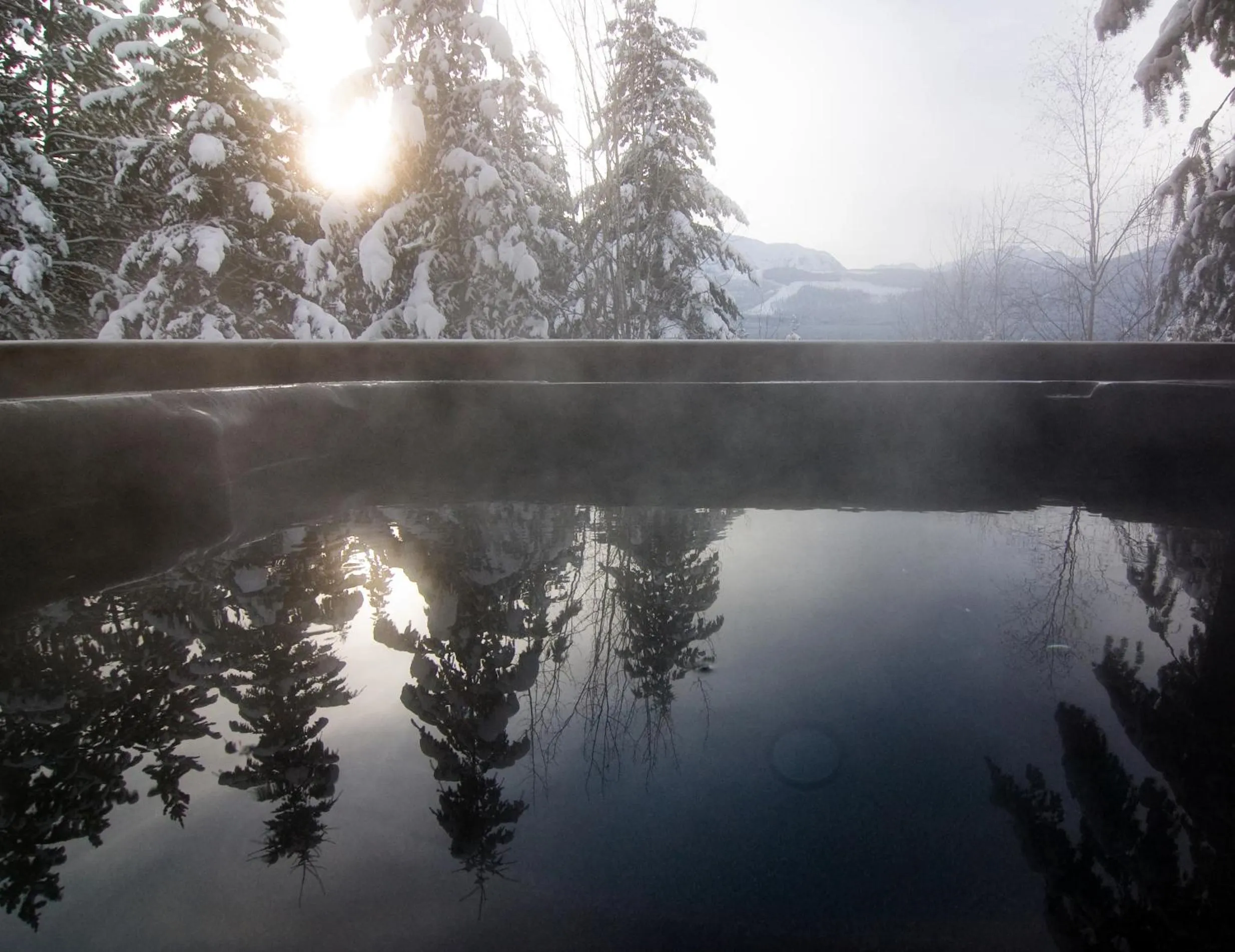 Patio in Cedar House Restaurant & Chalets
