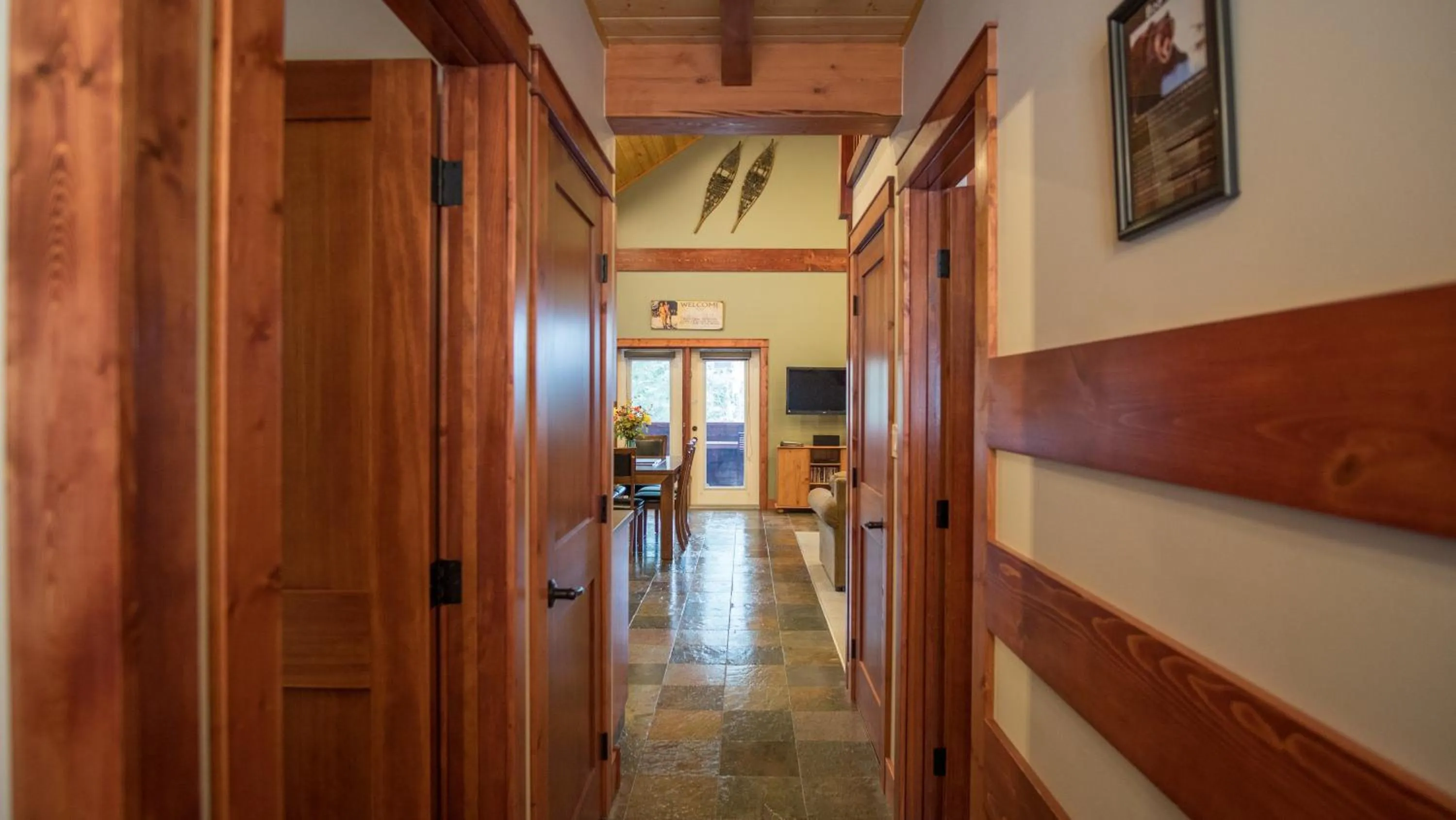 Area and facilities in Cedar House Restaurant & Chalets