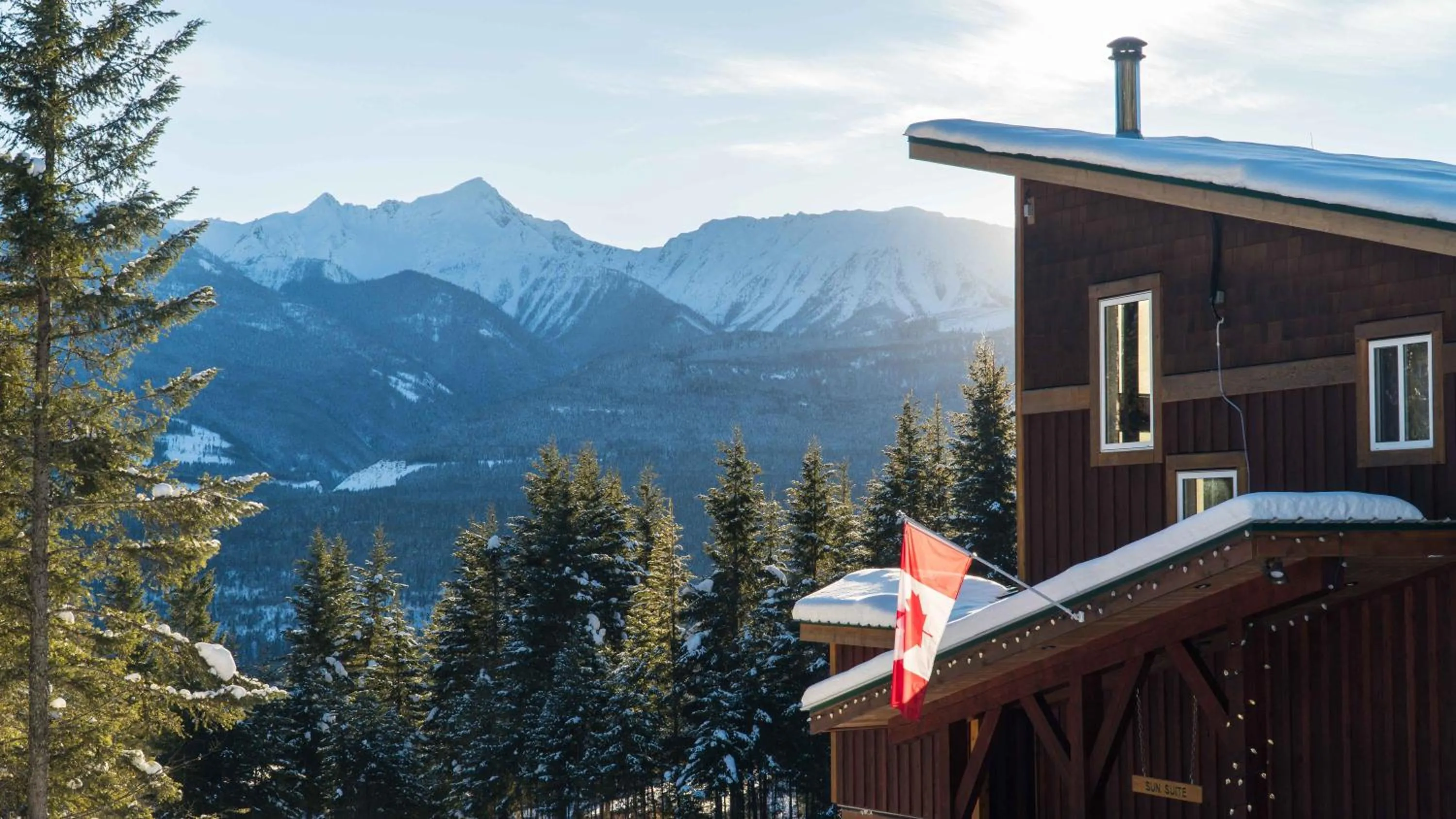 Facade/entrance in Cedar House Restaurant & Chalets