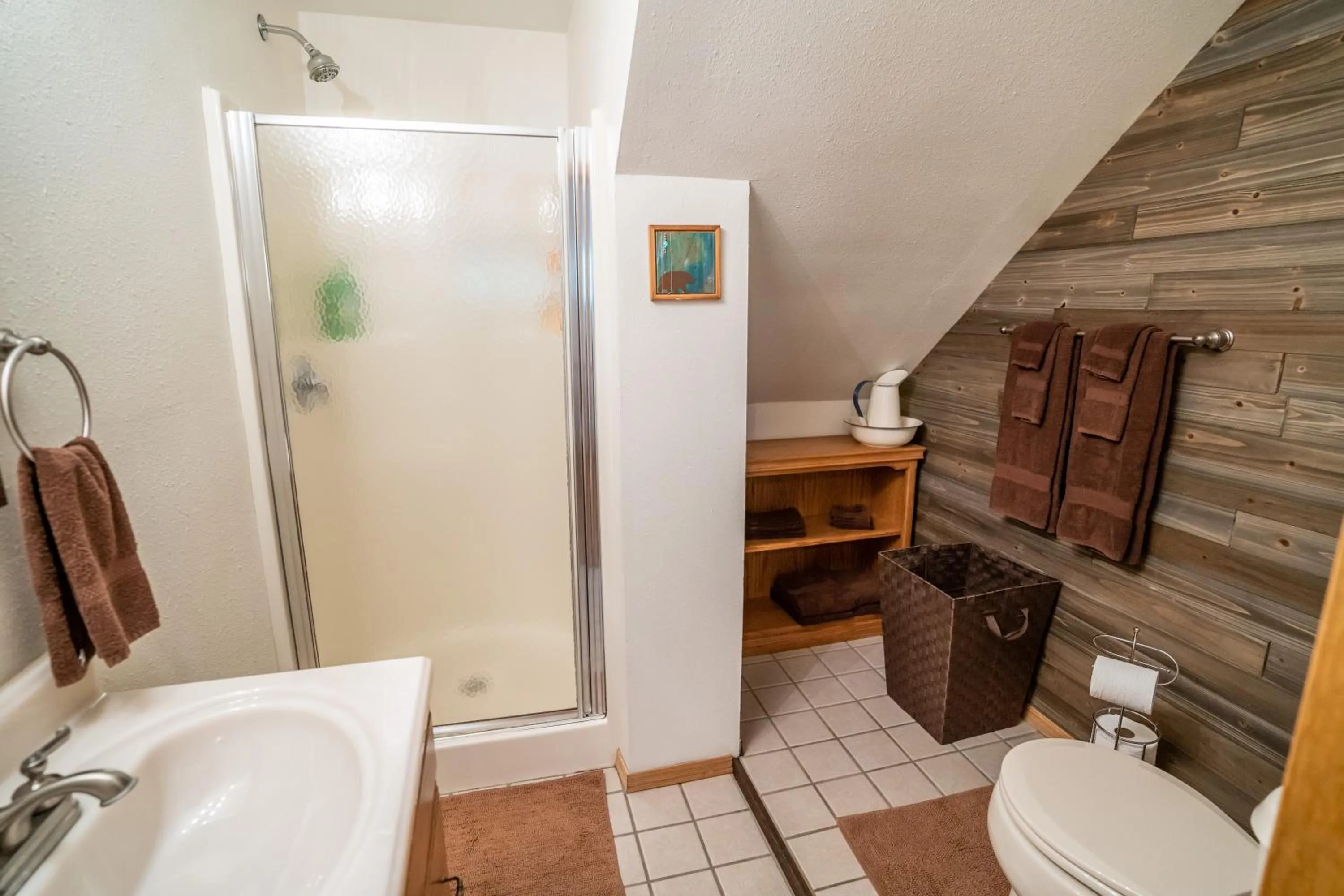 Bears Den Alaska Lodging