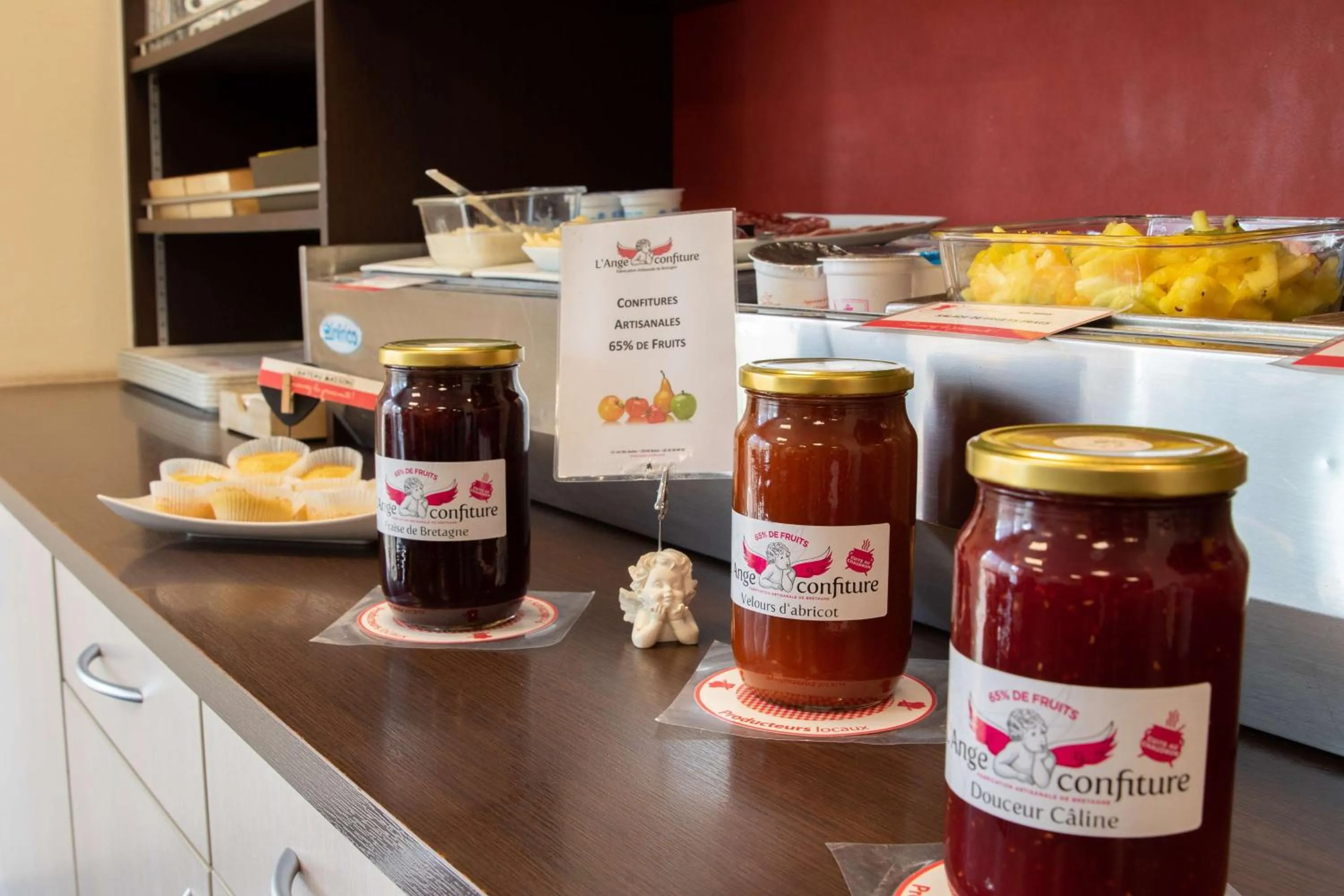 Food and drinks in Brit Hotel Saint-Méen-le-Grand en Brocéliande