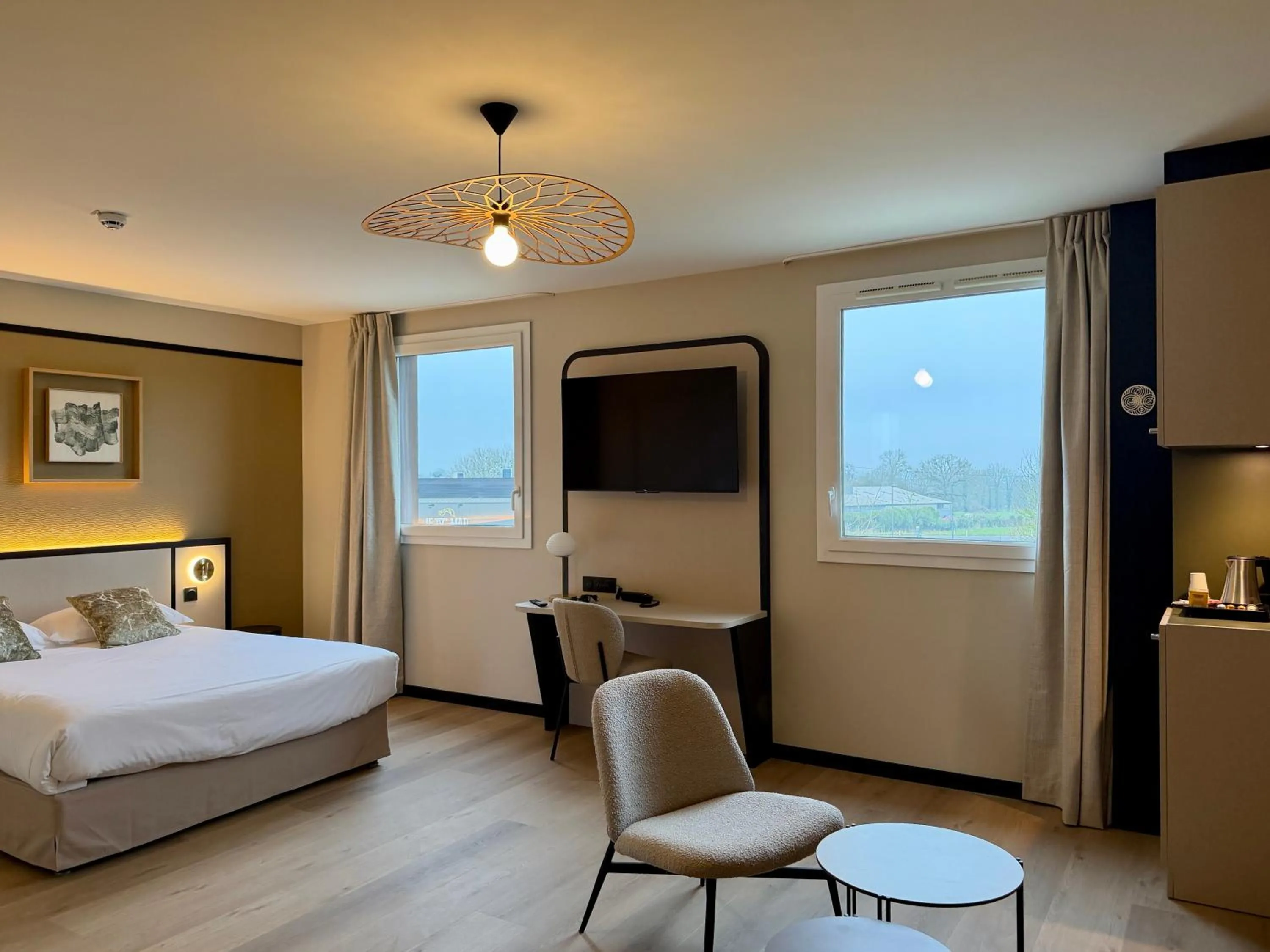 TV and multimedia, Bed in Brit Hotel Saint-Méen-le-Grand en Brocéliande