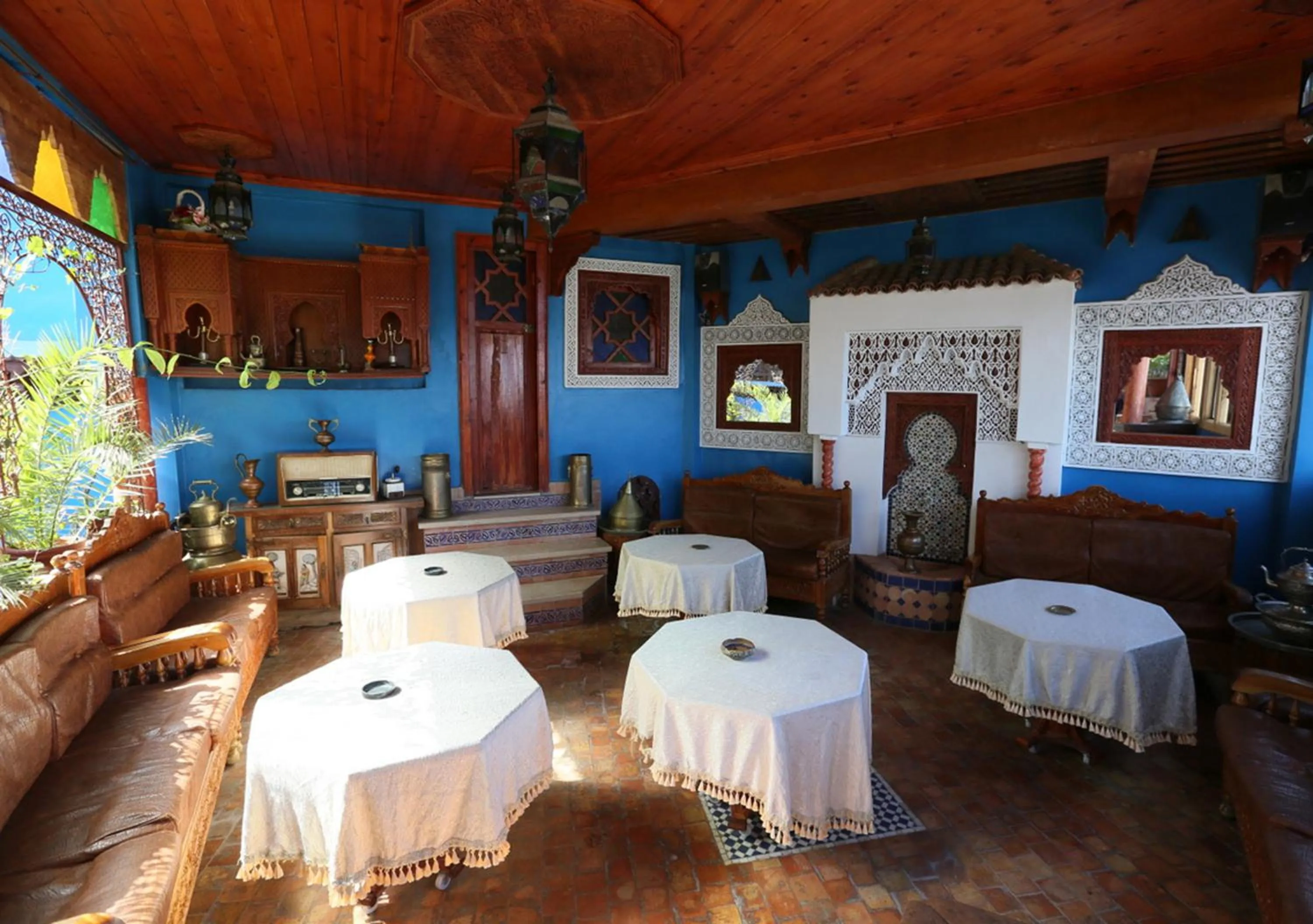 Restaurant/places to eat in Riad Hiba