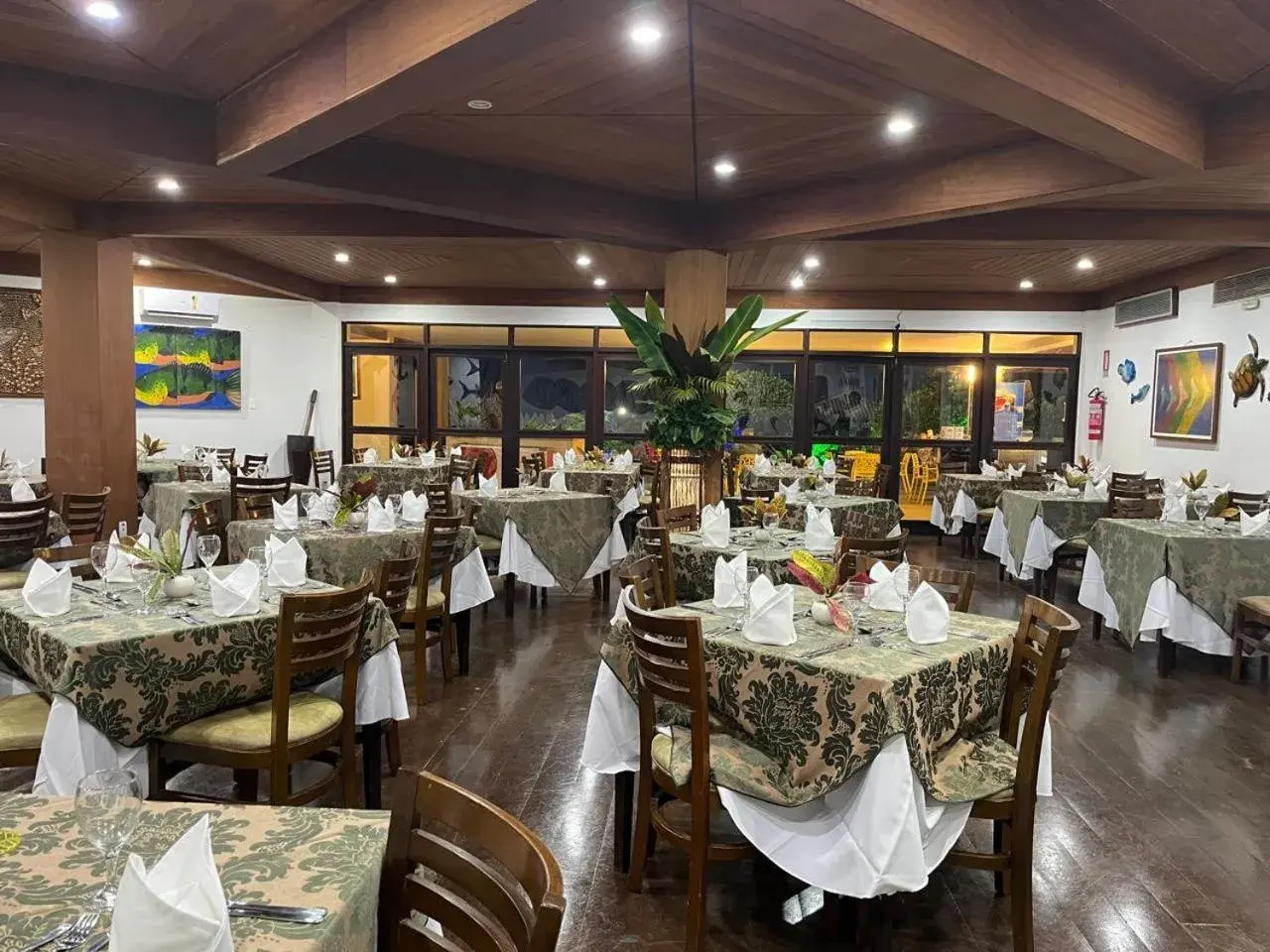Restaurant/places to eat in Catussaba Resort Hotel Restaurant/places to eat in Catussaba Resort Hotel