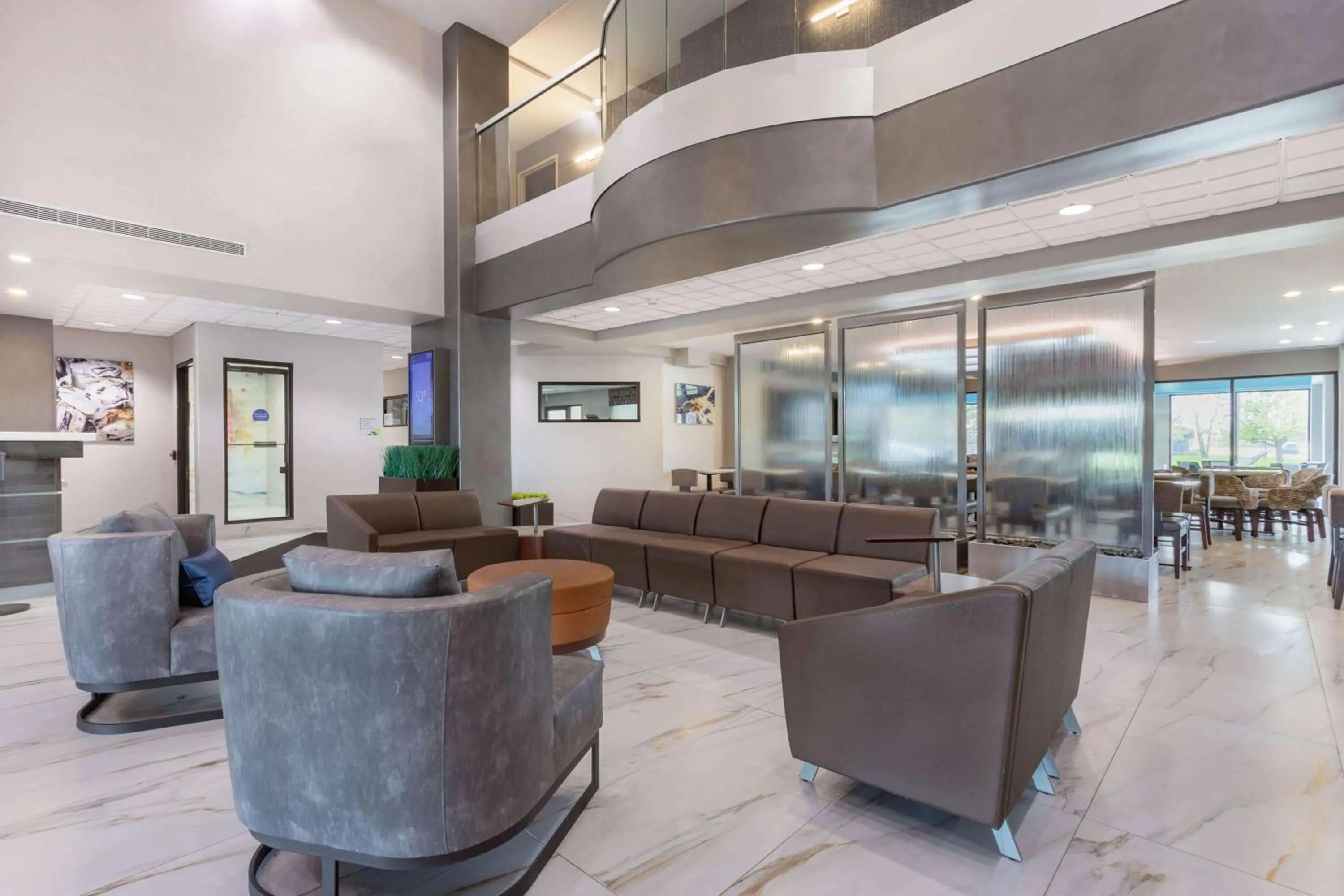 Lobby or reception in Wingate by Wyndham Tinley Park