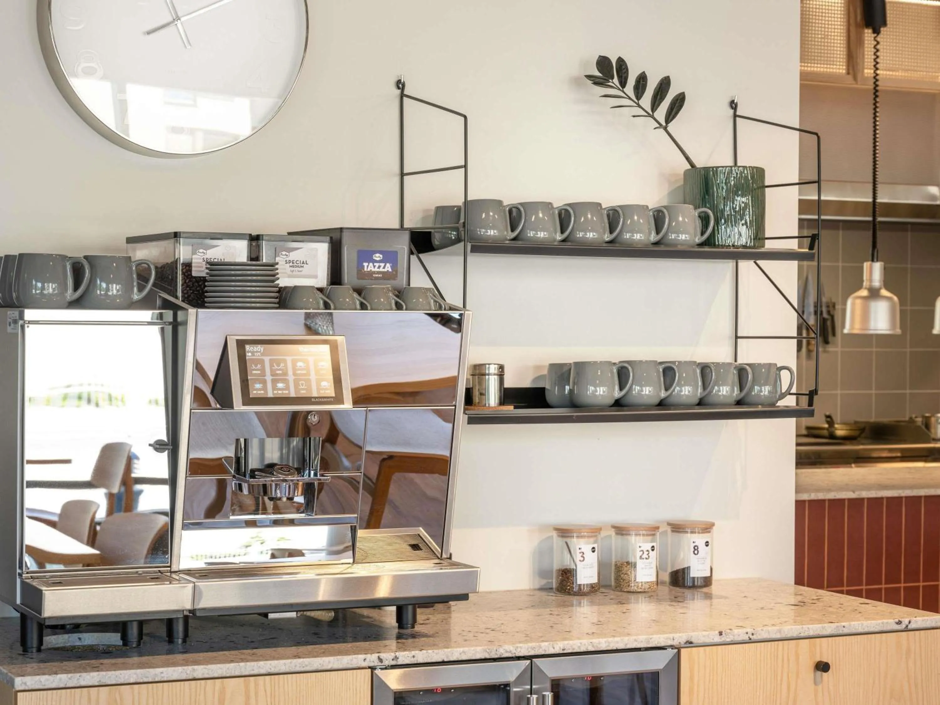 Restaurant/places to eat in Oru Hub Hotel Tallinn - Handwritten Collection