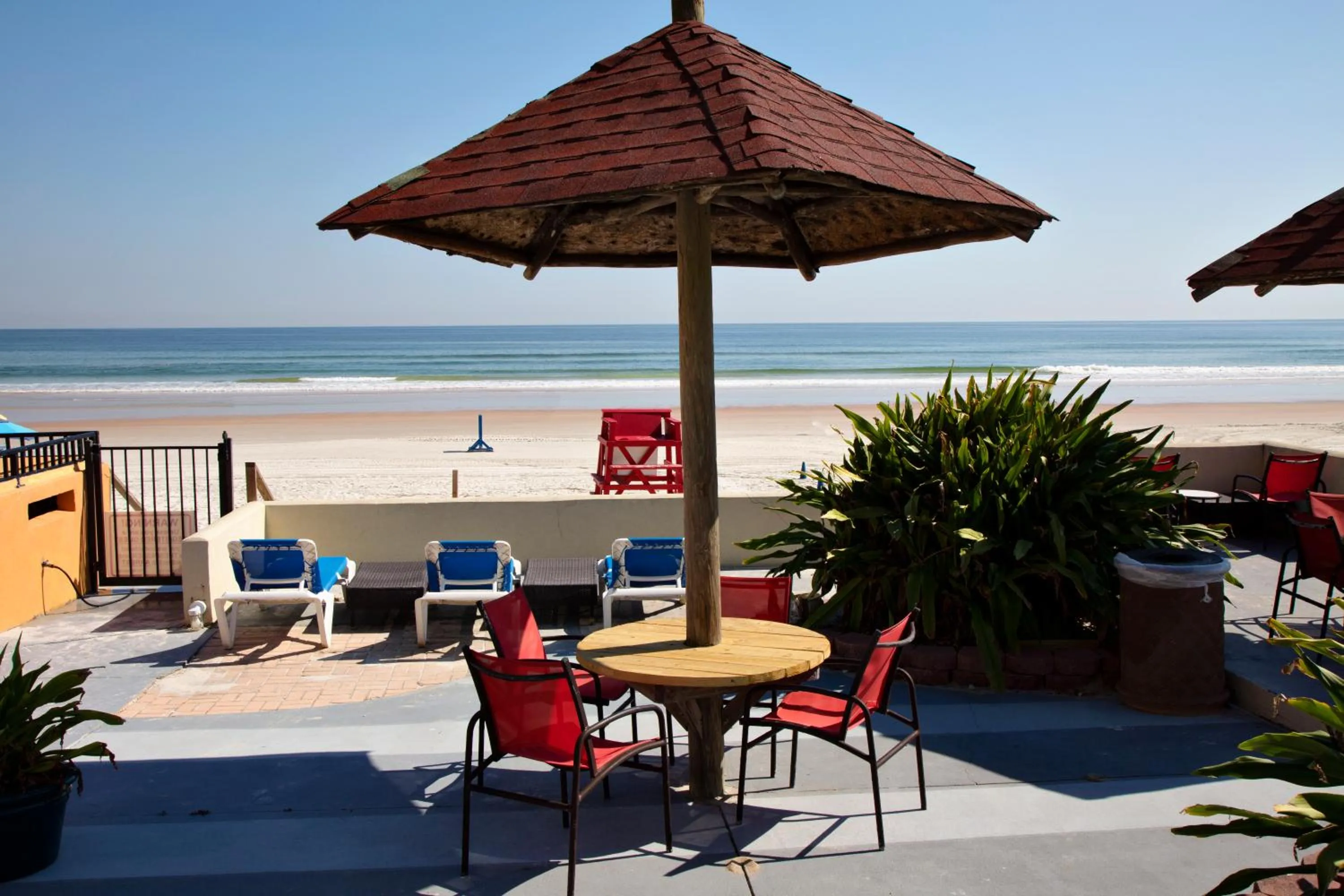 Patio in Daytona Dream Inn By AmeriVu