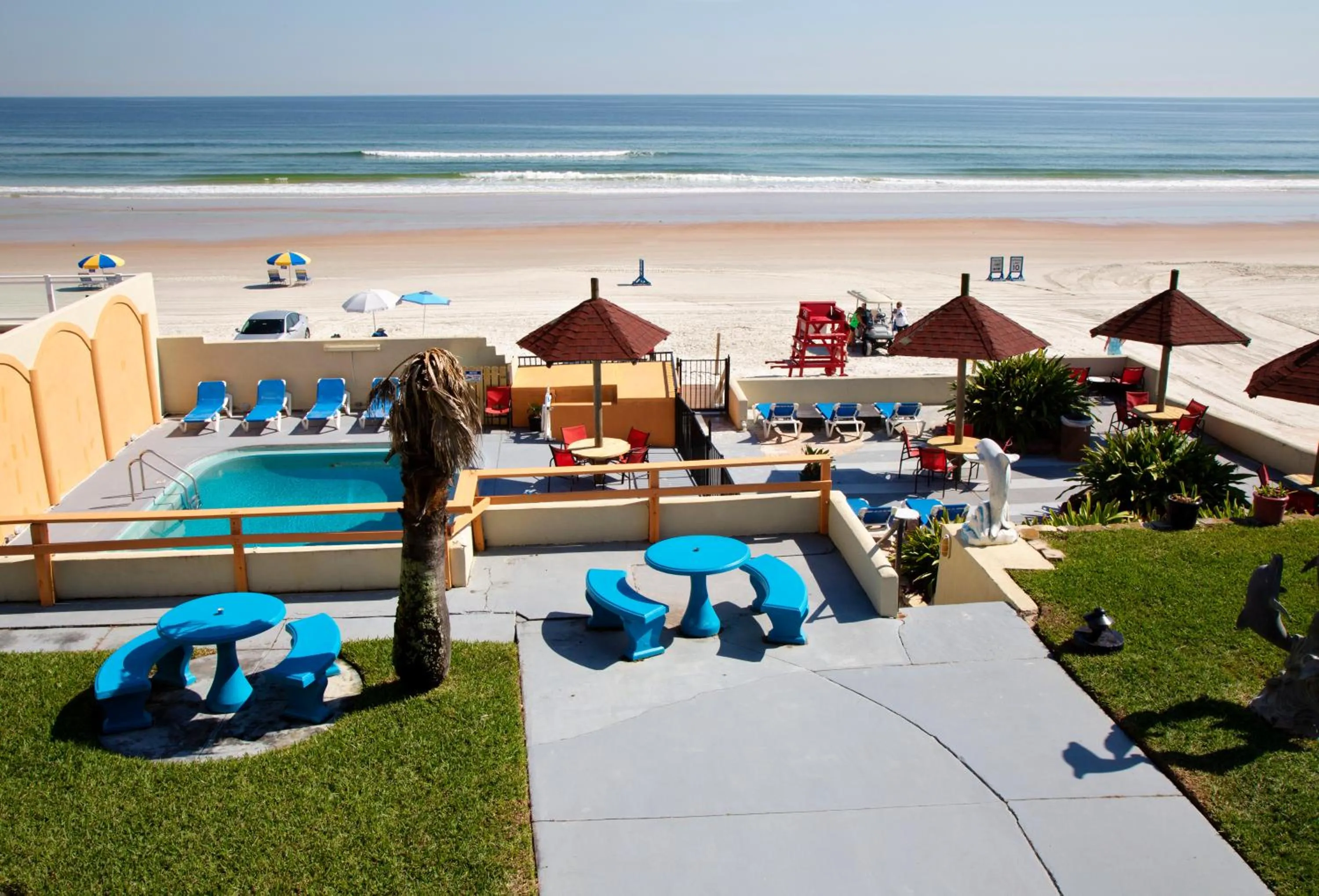 Swimming pool in Daytona Dream Inn By AmeriVu