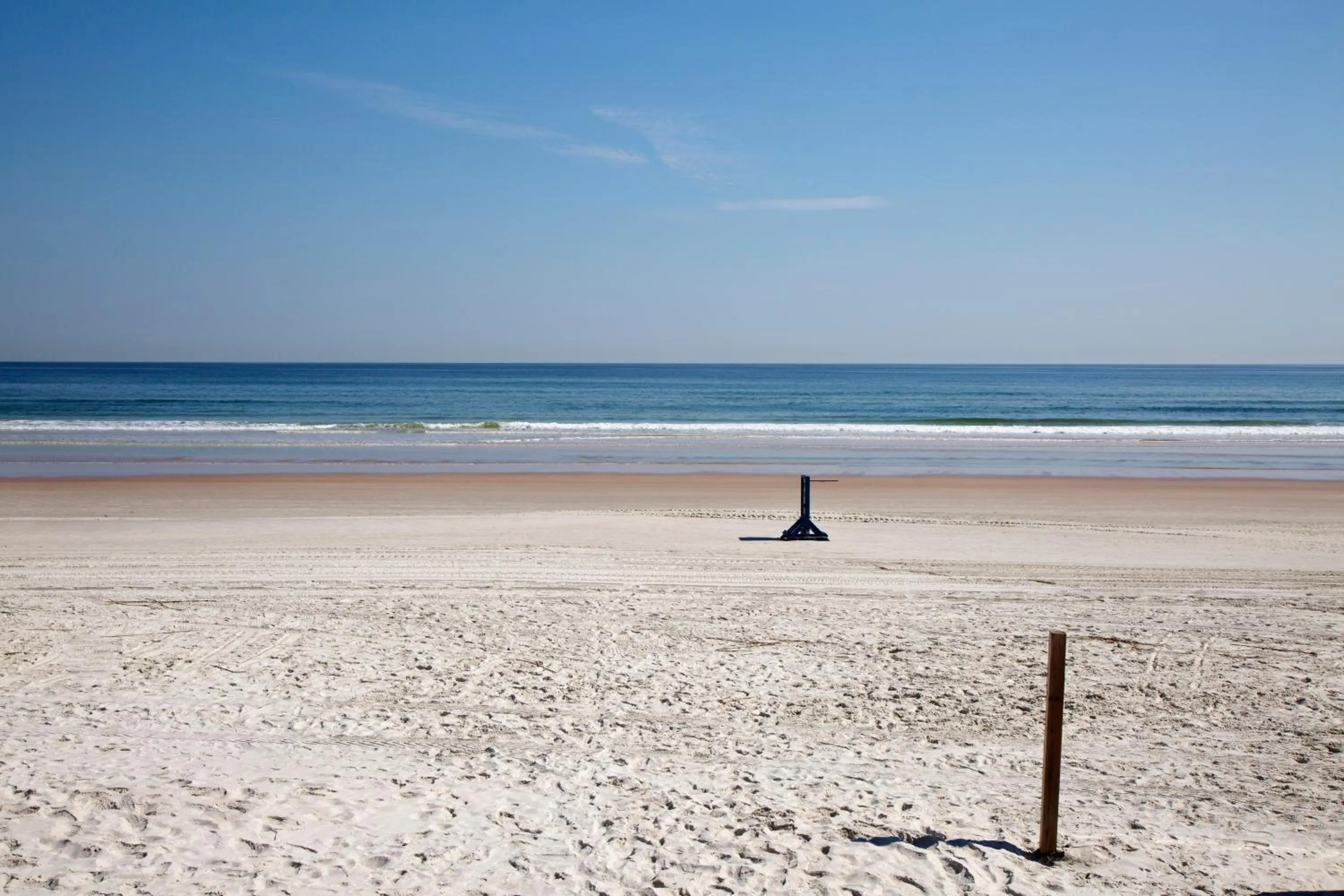 Beach in Daytona Dream Inn By AmeriVu