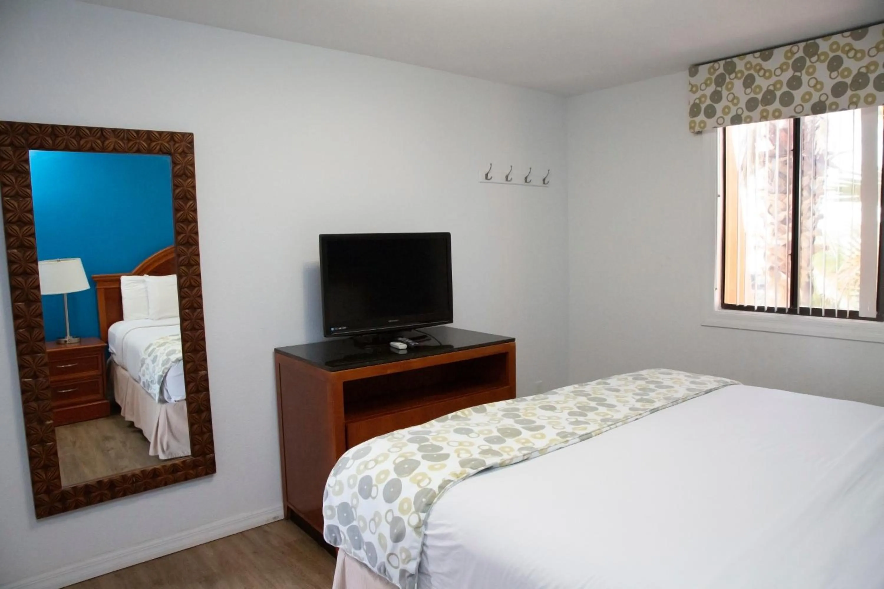 Bedroom, Bed in Daytona Dream Inn By AmeriVu