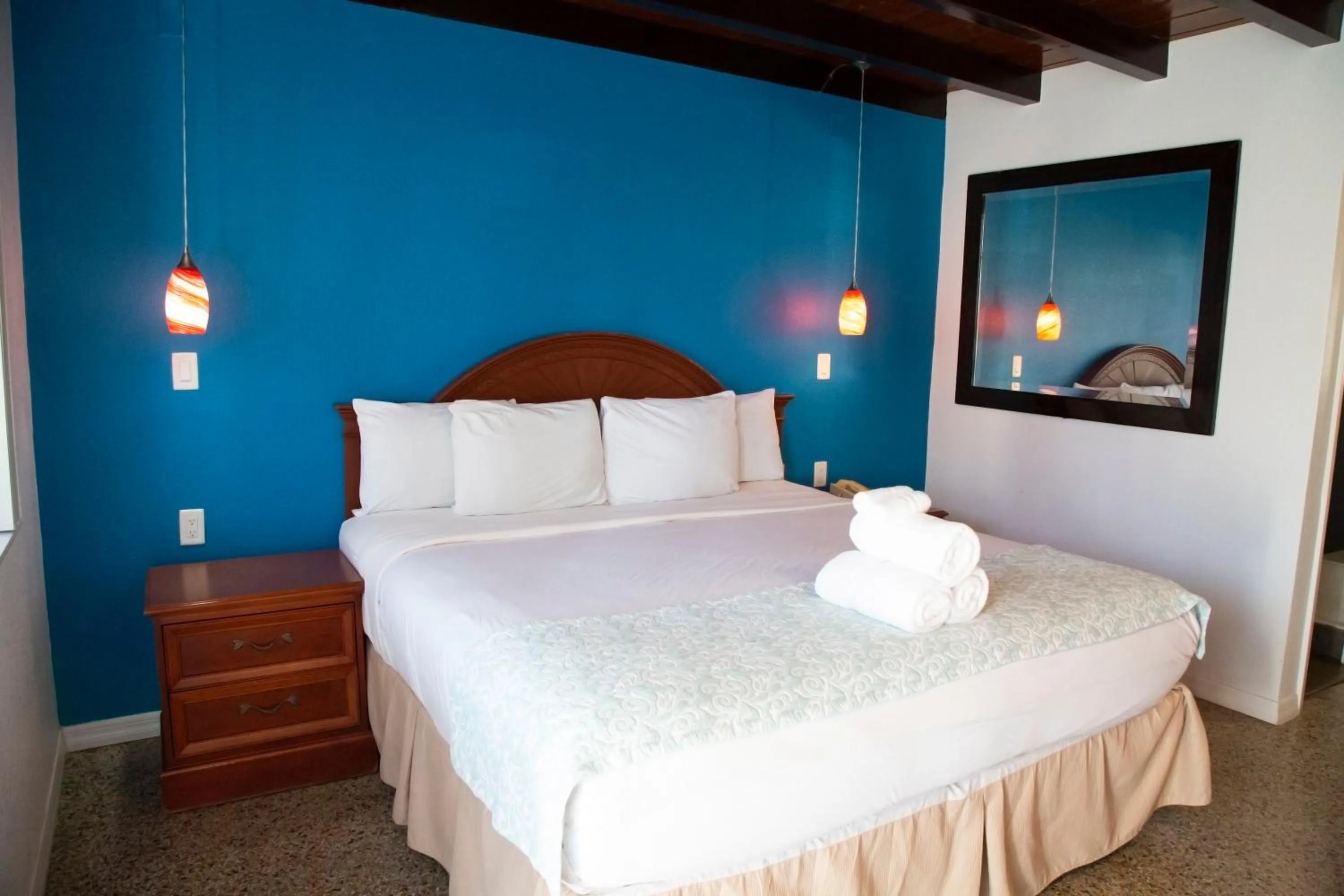 Bed in Daytona Dream Inn By AmeriVu