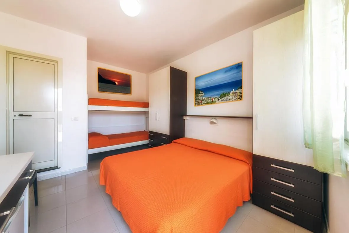 Day, Bed in Hotel Incontro