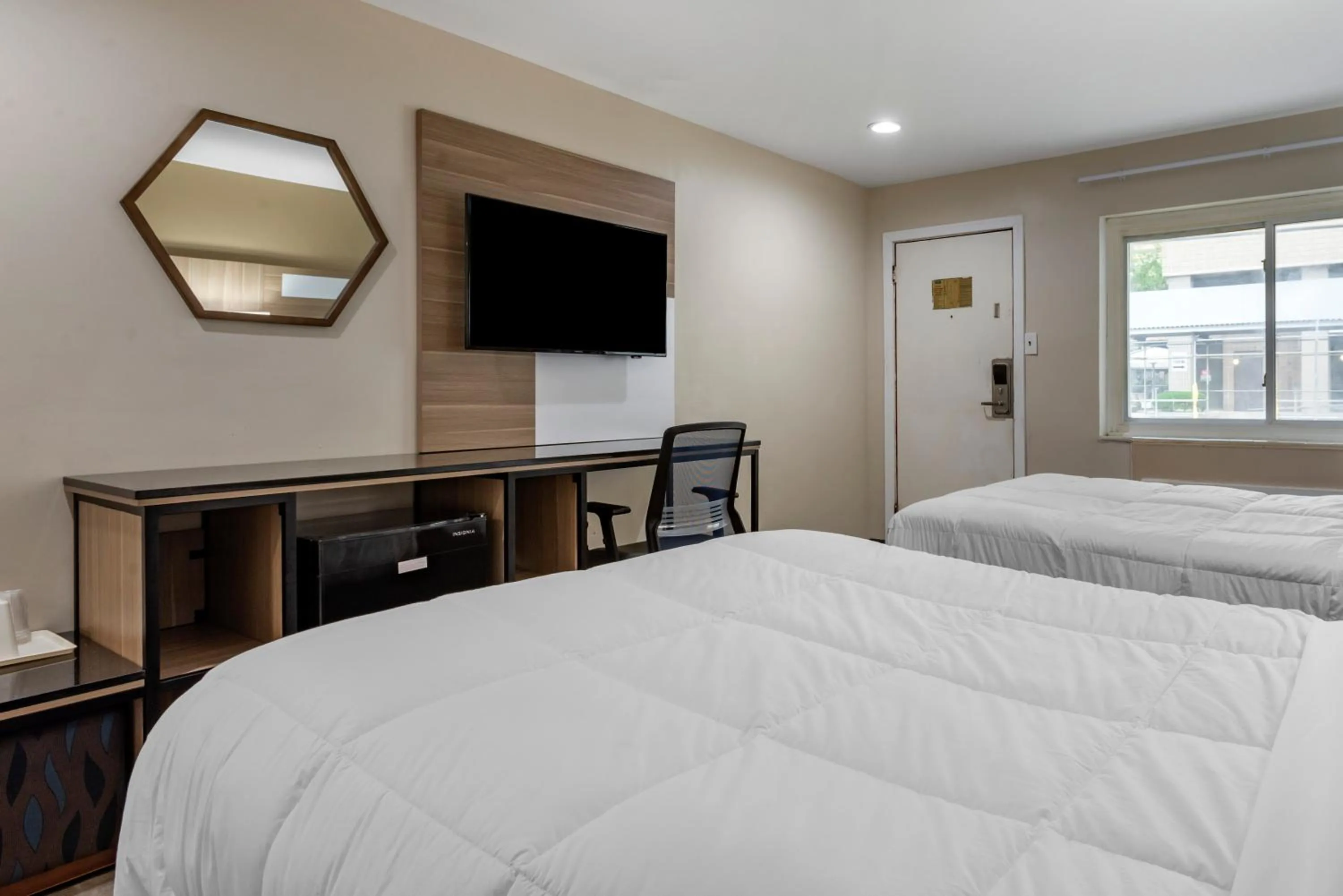 Bed in Rodeway Inn Oceanview