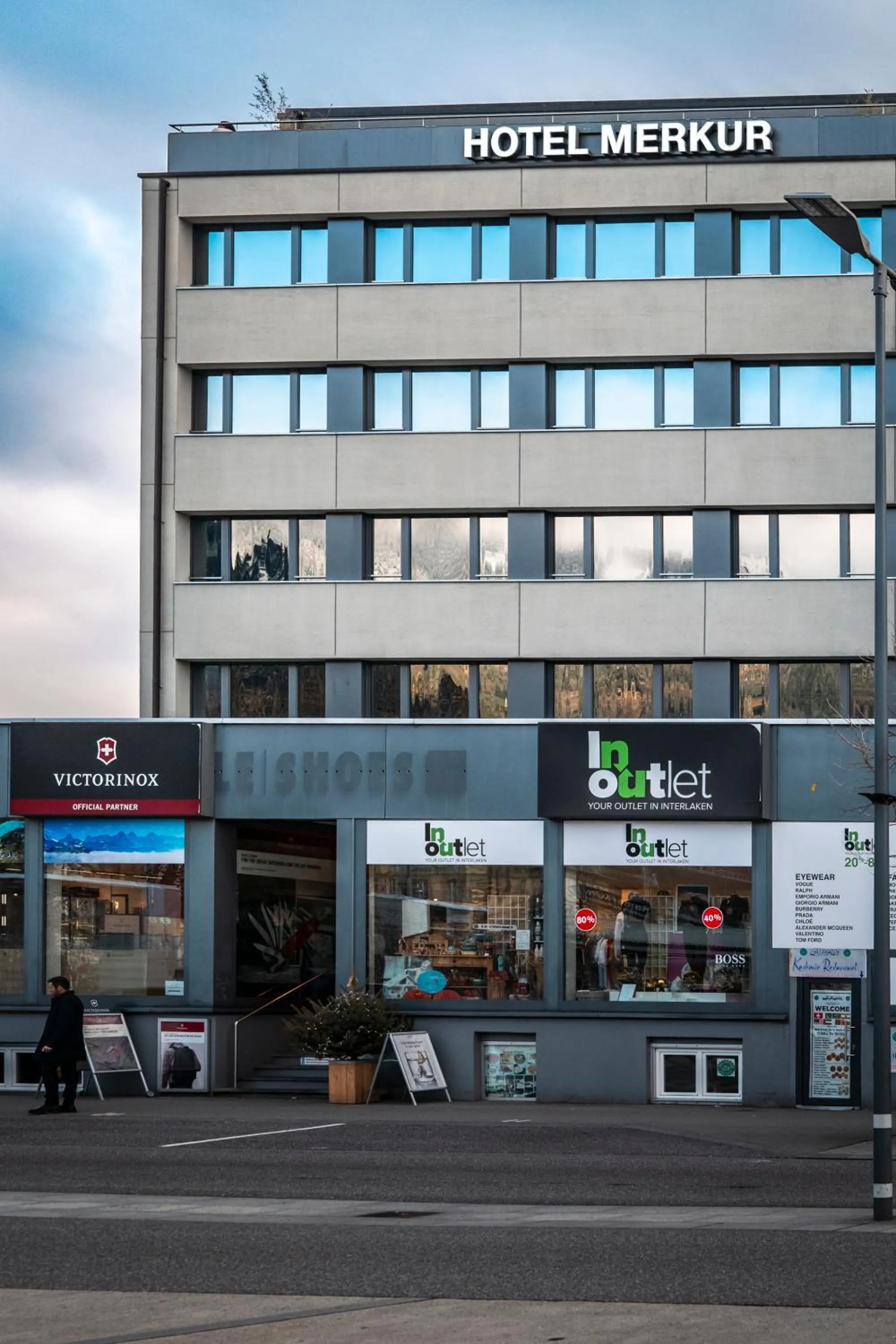 Property building in Hotel Merkur - West Station