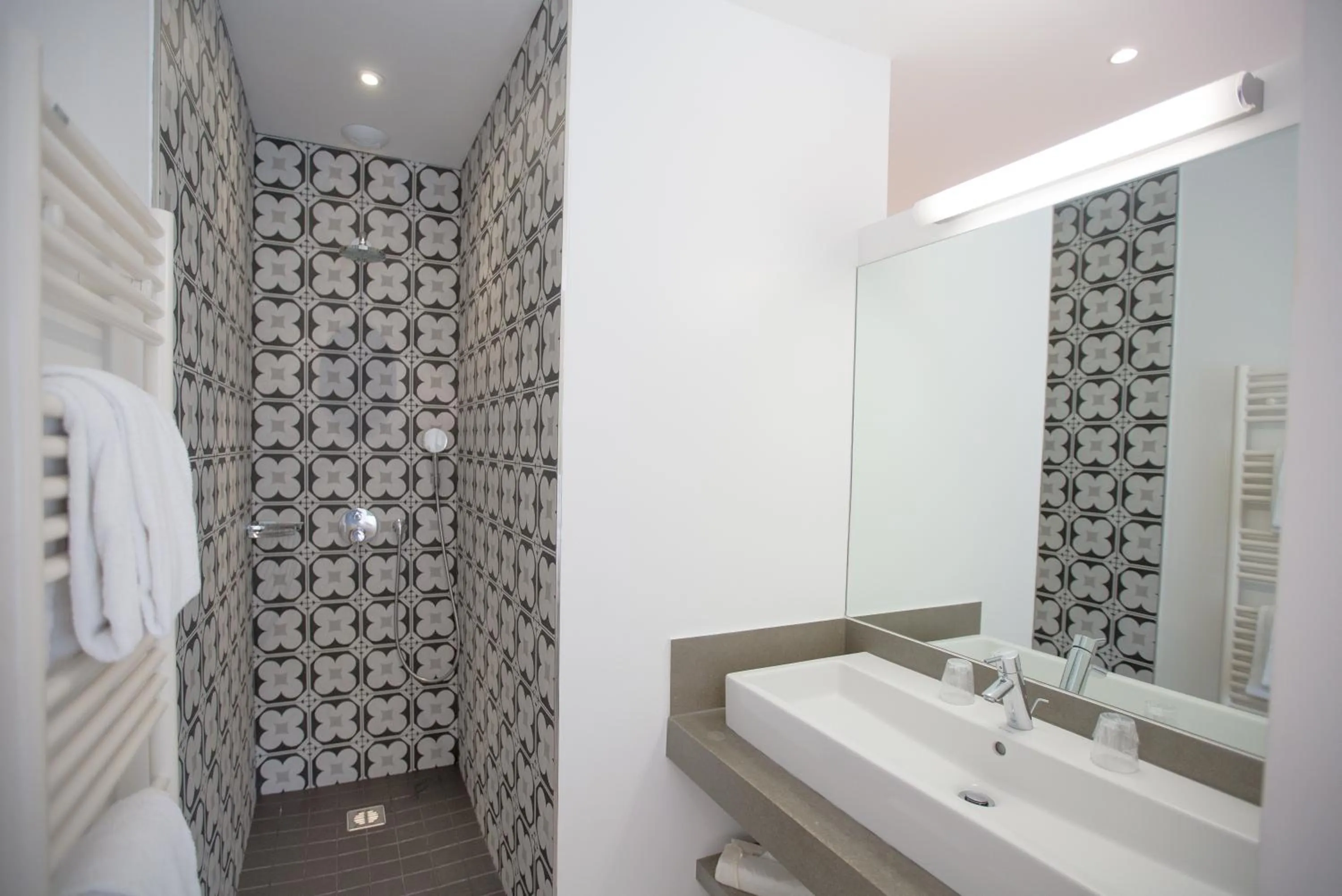 Bathroom in Château du Clair de Lune - Boutique Luxury Hotel