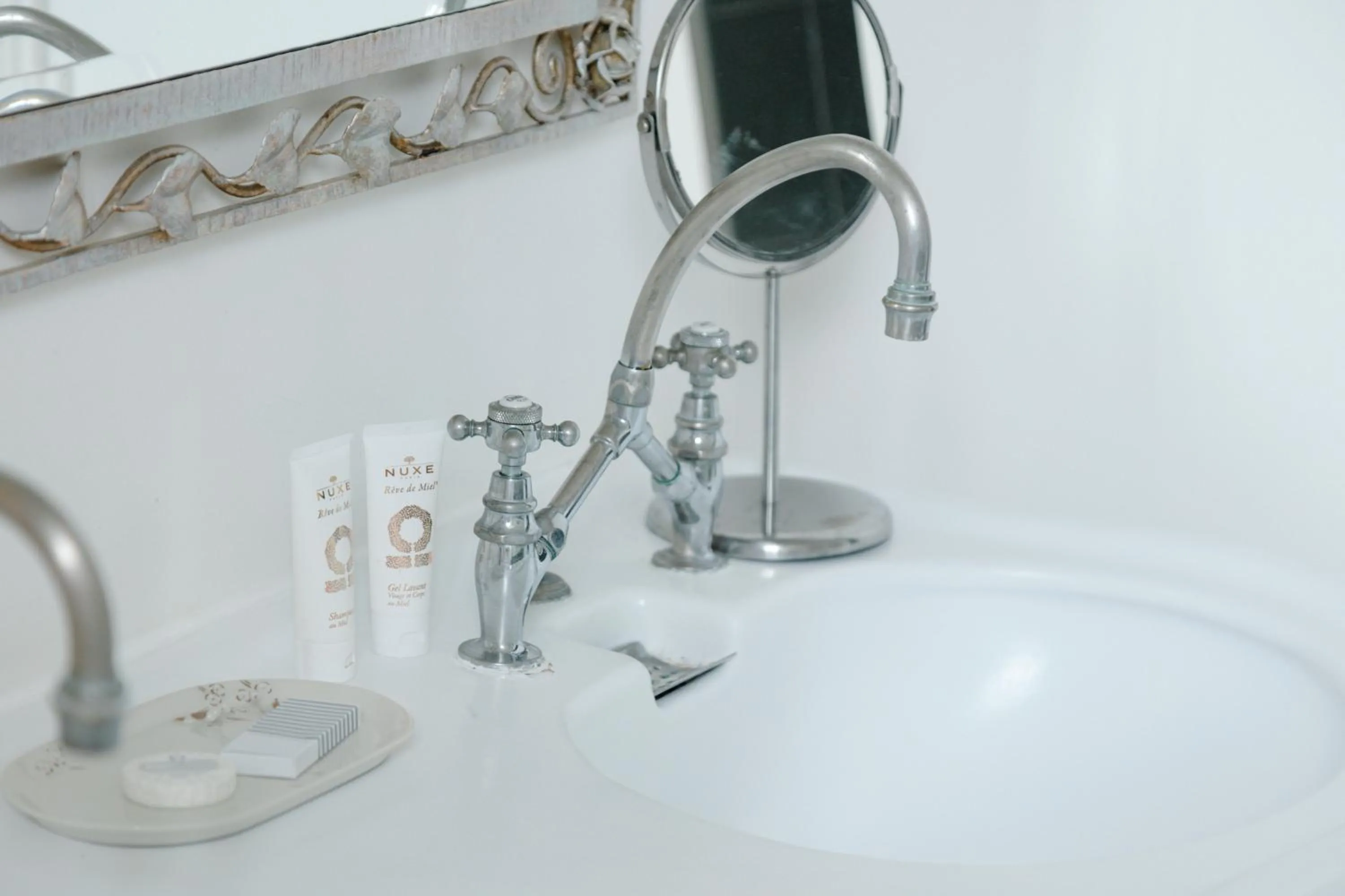 Bathroom in Château du Clair de Lune - Boutique Luxury Hotel