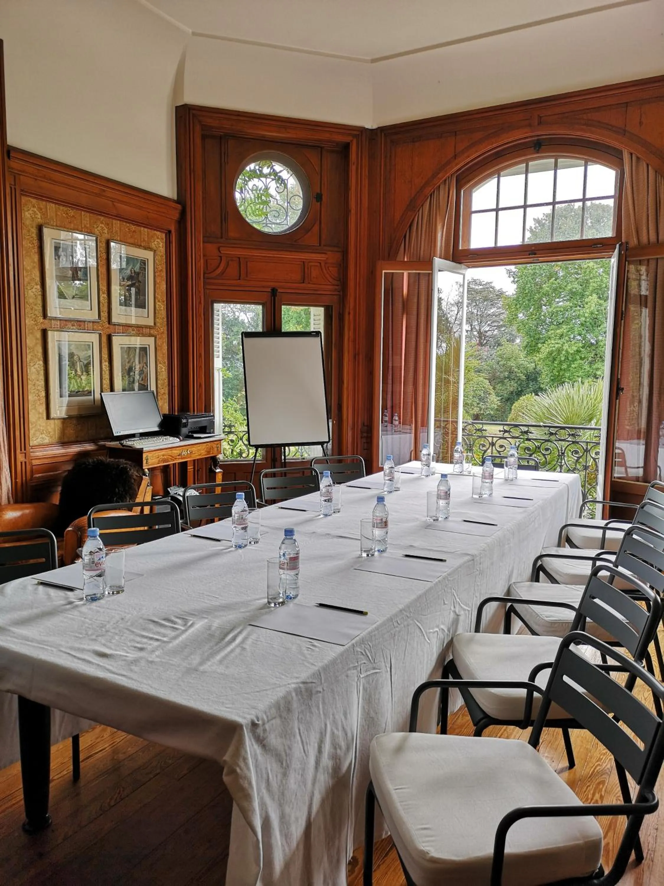 Meeting/conference room in Château du Clair de Lune - Boutique Luxury Hotel