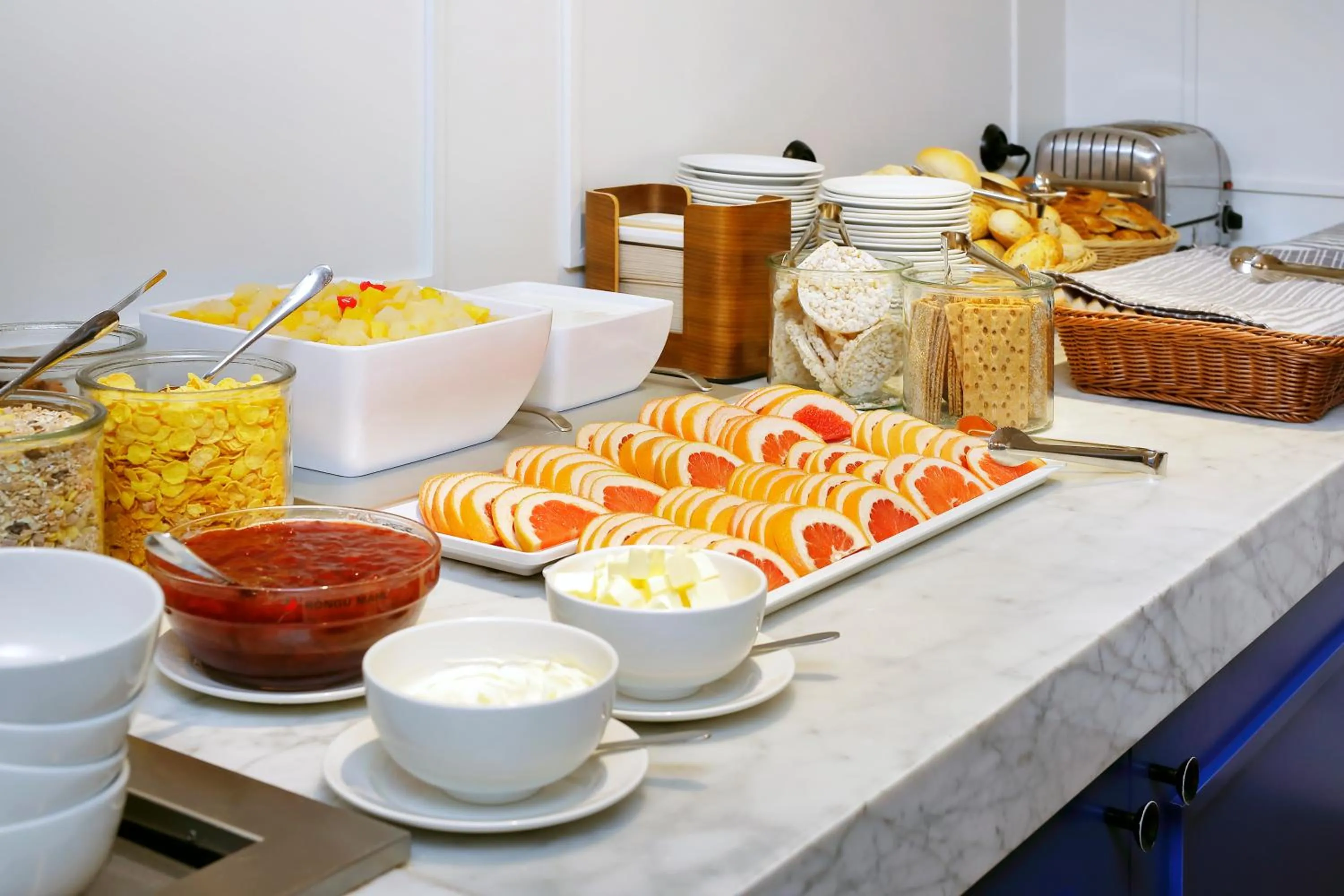 Breakfast in Metropol Hotel