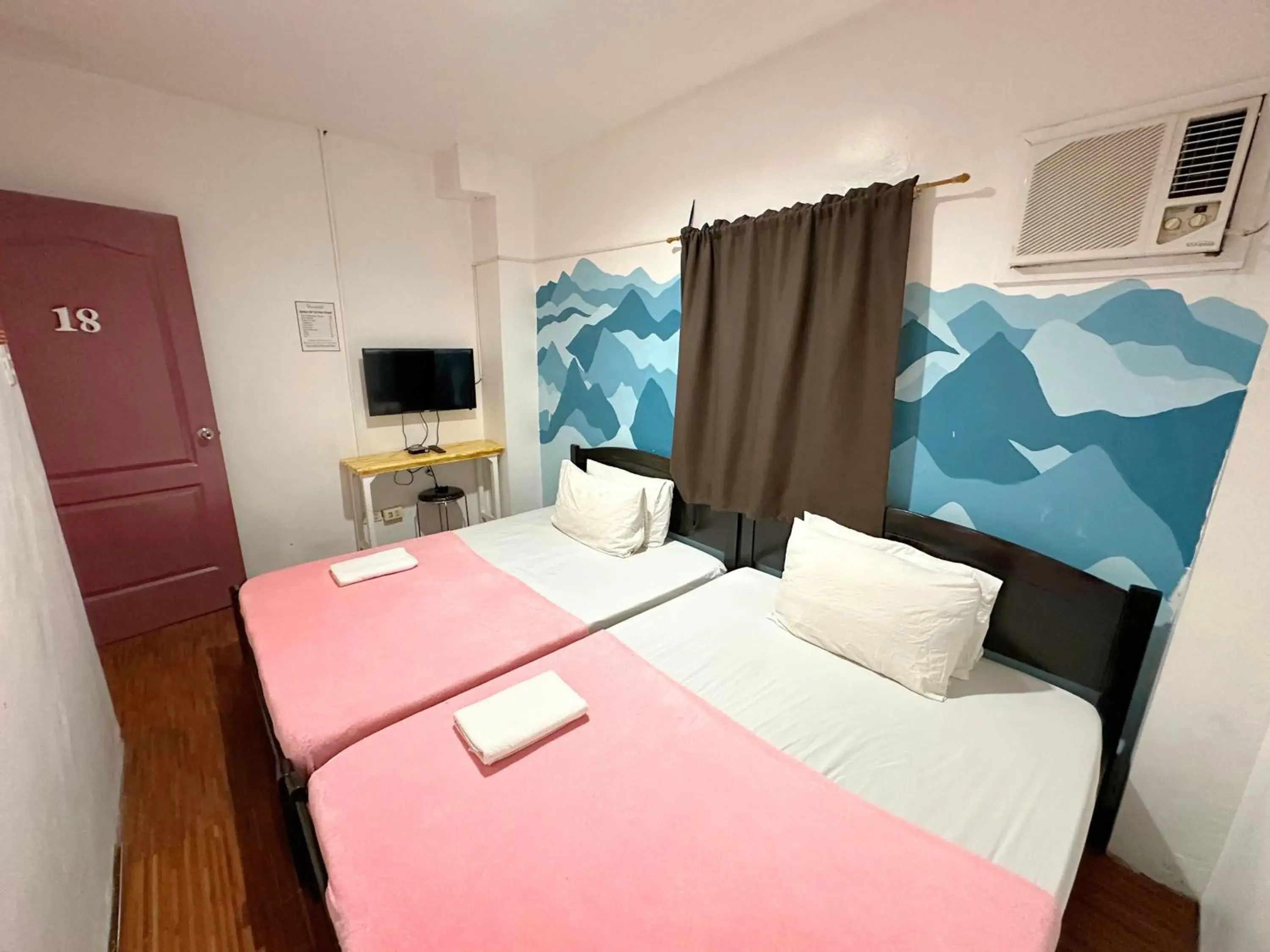 Family Room in Dormitelsph España Family Room in Dormitelsph España