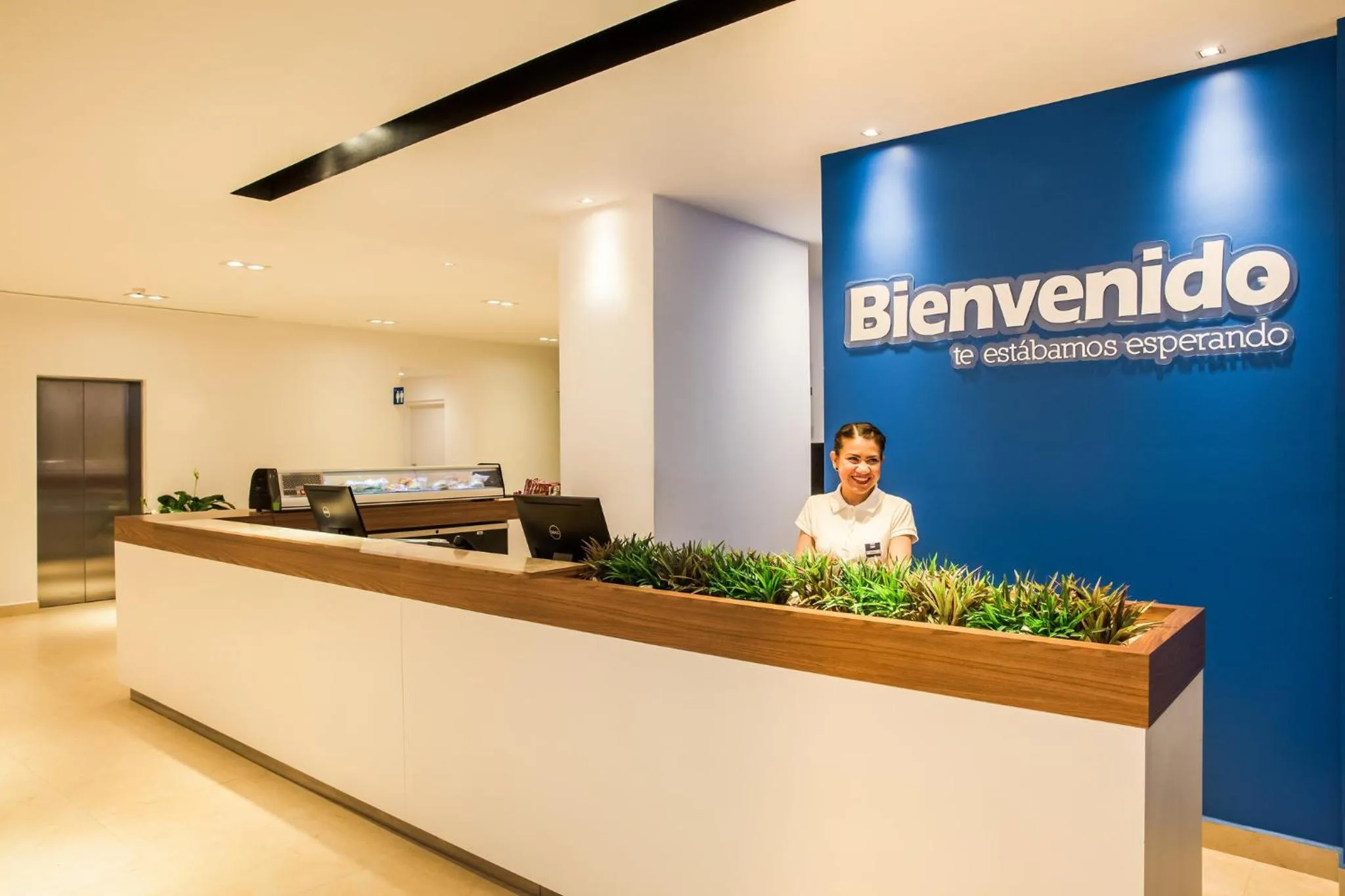 Lobby or reception in One Puebla Serdan