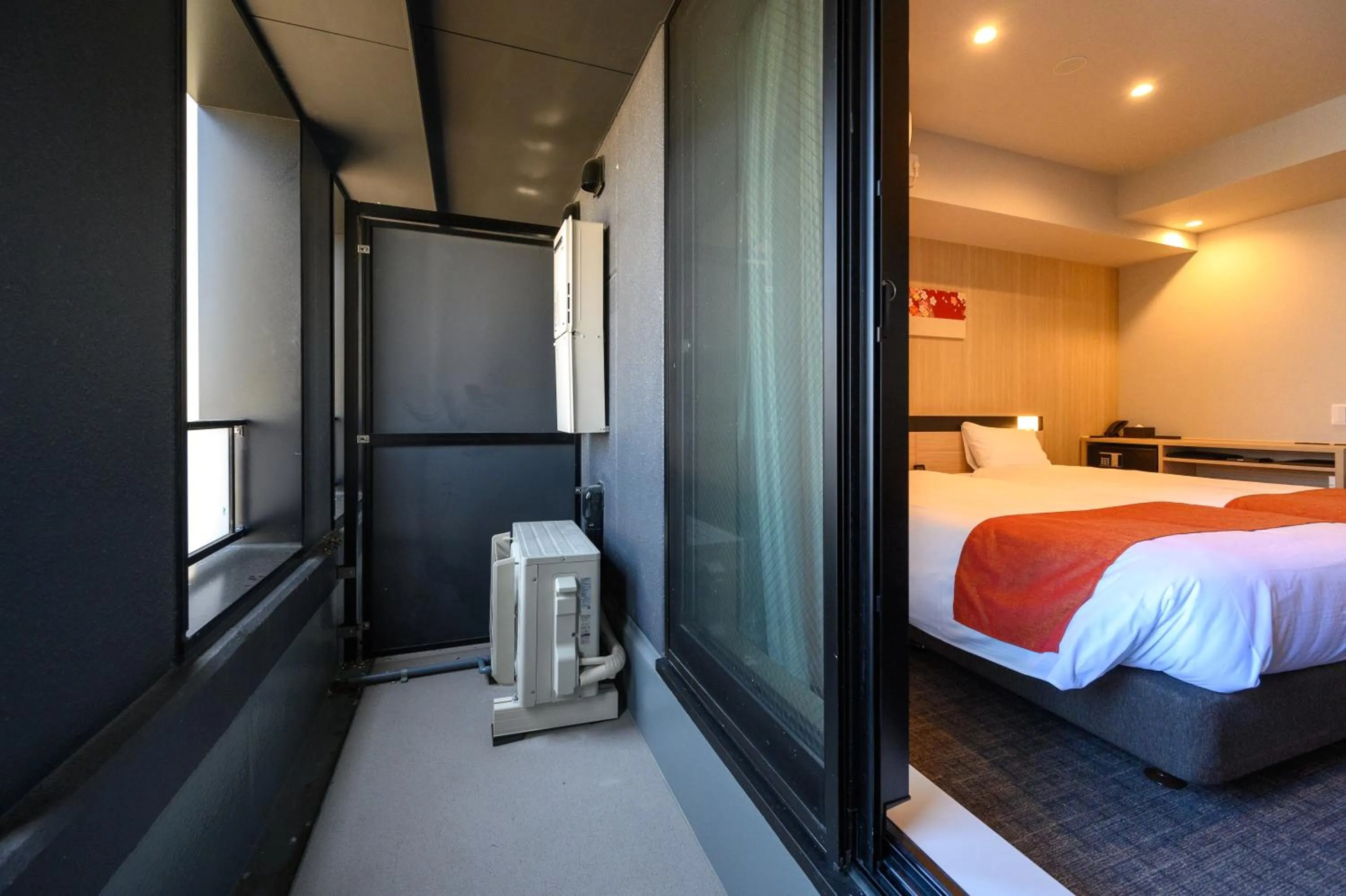 Photo of the whole room, Bed in Sanco Inn Iseshi-Ekimae Shikinoyu