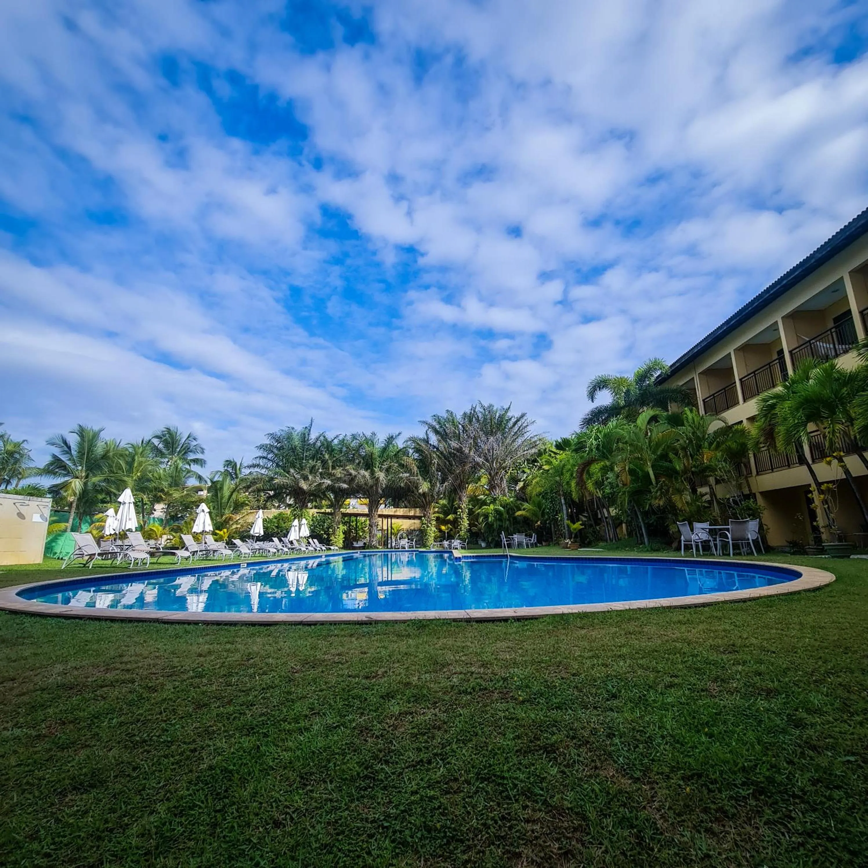 Pool view in Catussaba Business Hotel