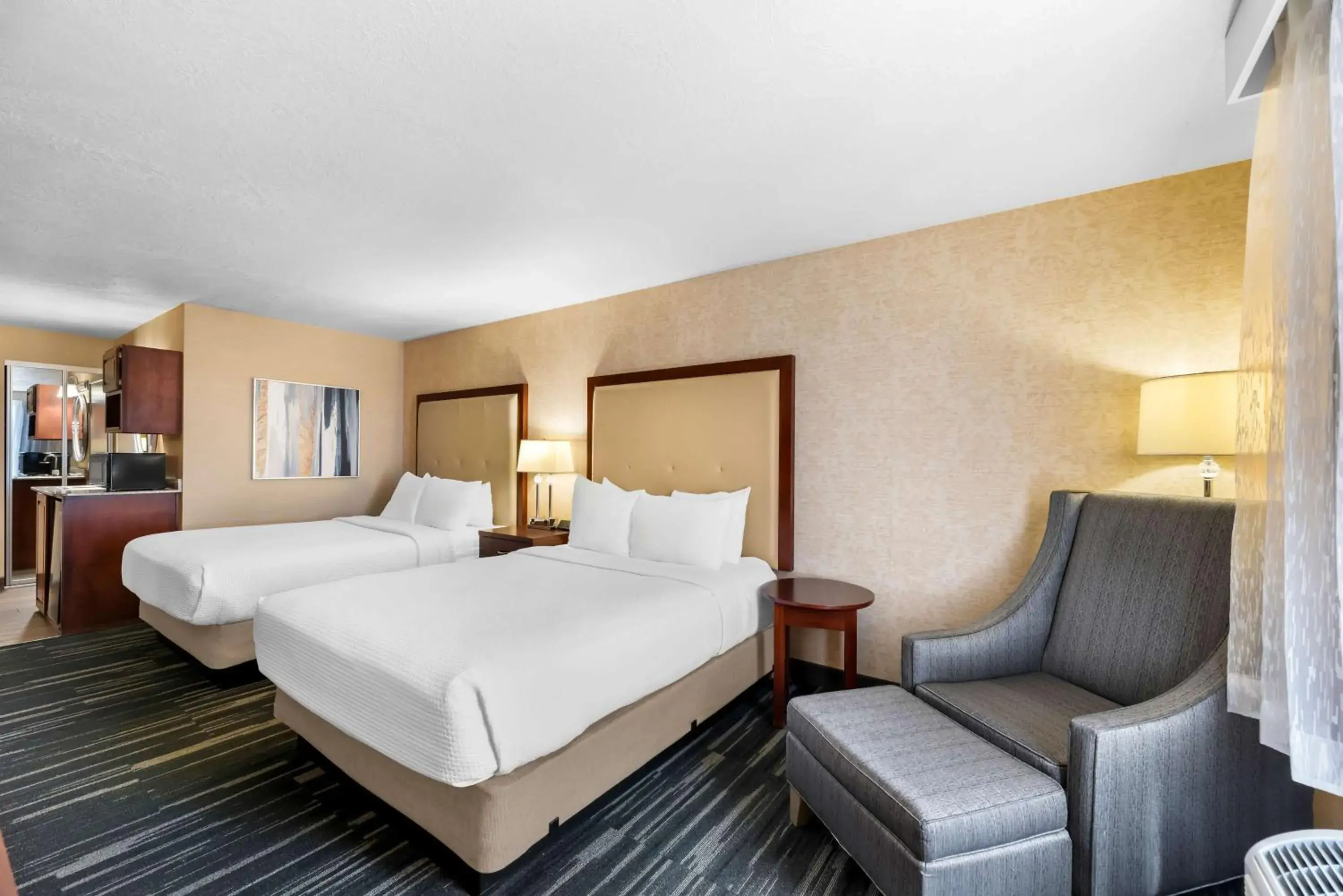 Bedroom, Bed in Best Western Plus Abbey Inn Bedroom, Bed in Best Western Plus Abbey Inn