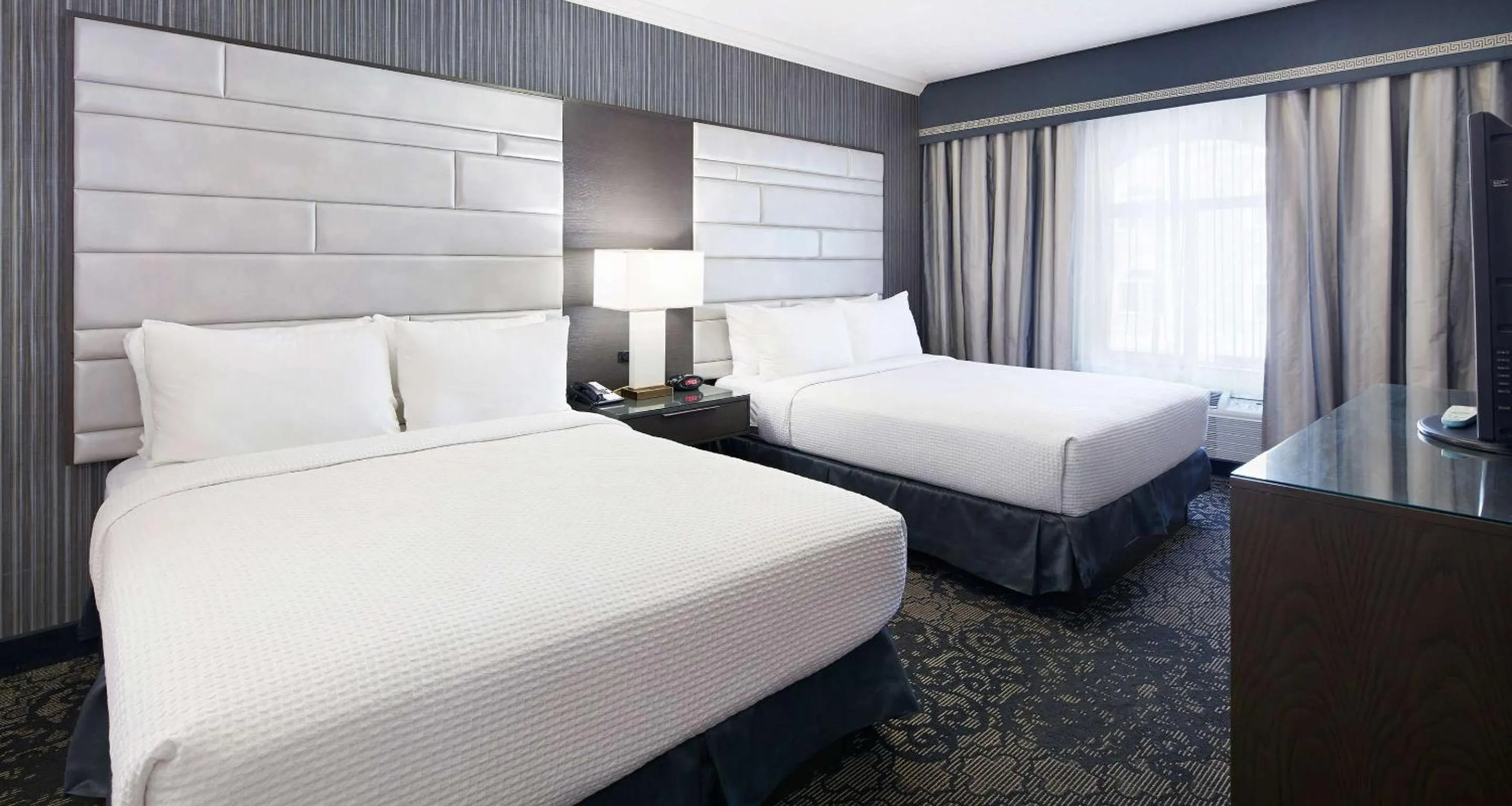 Photo of the whole room, Bed in Best Western Plus Abbey Inn