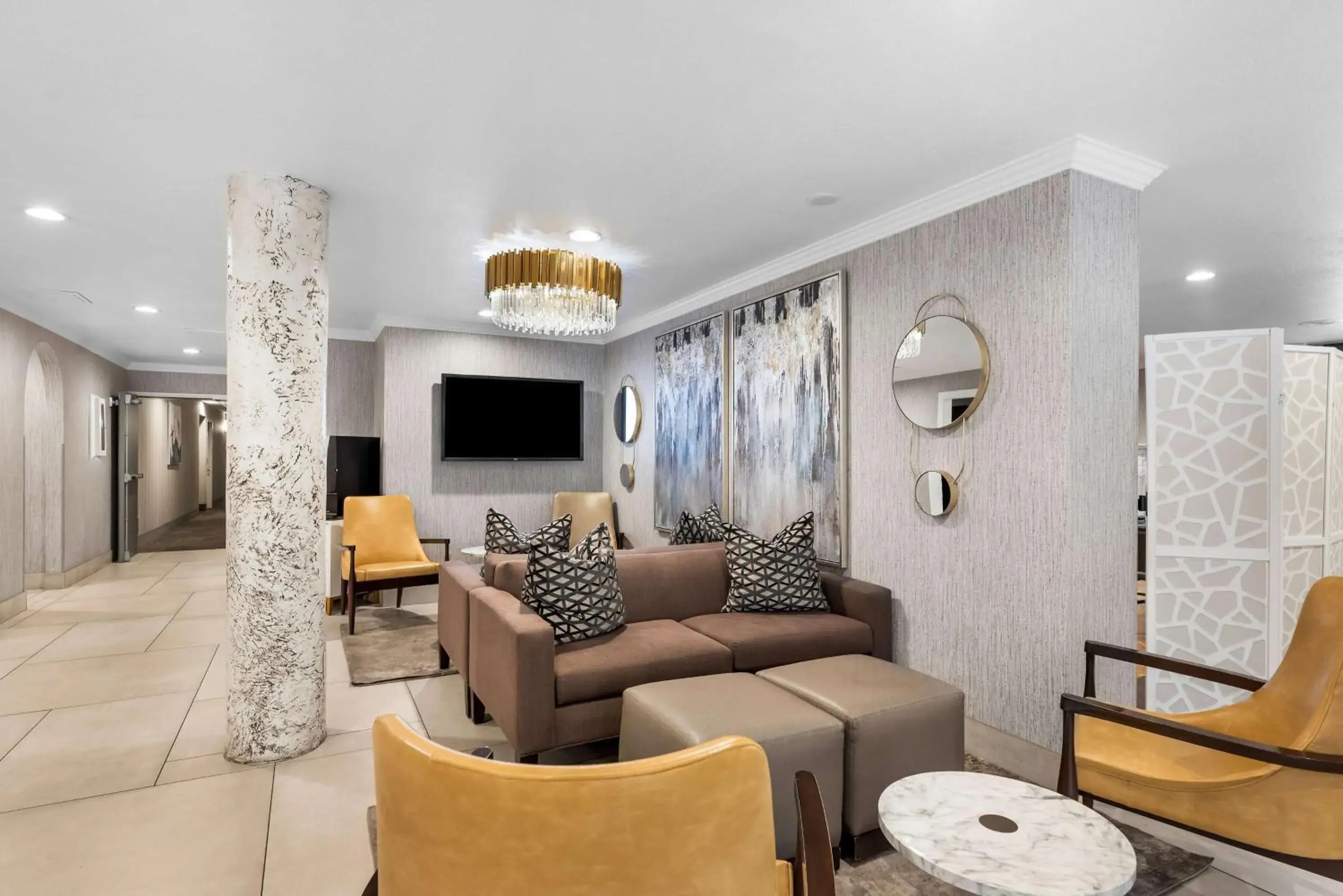 Lobby or reception in Best Western Plus Abbey Inn Lobby or reception in Best Western Plus Abbey Inn