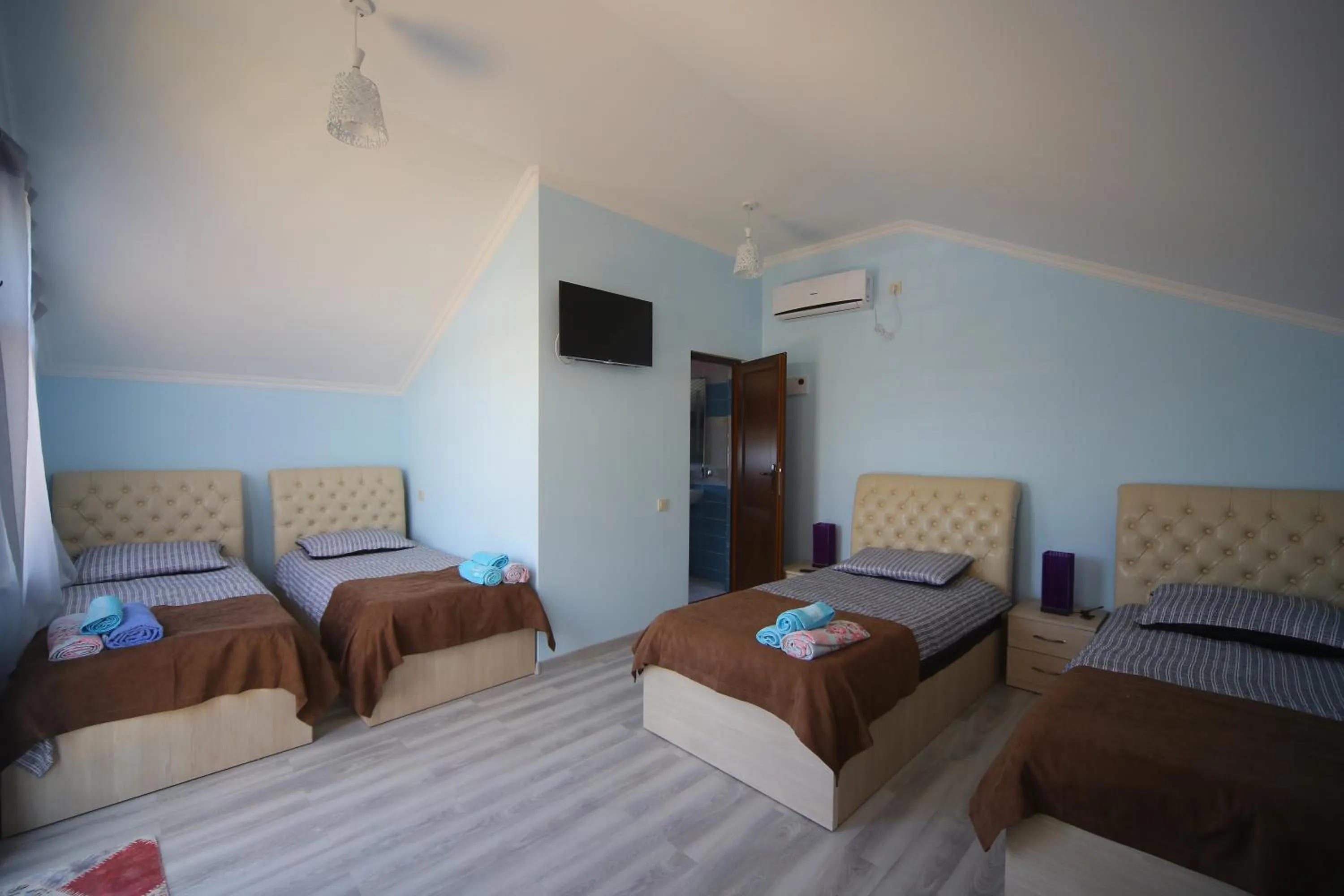 Bedroom, Bed in Hotel Balcony