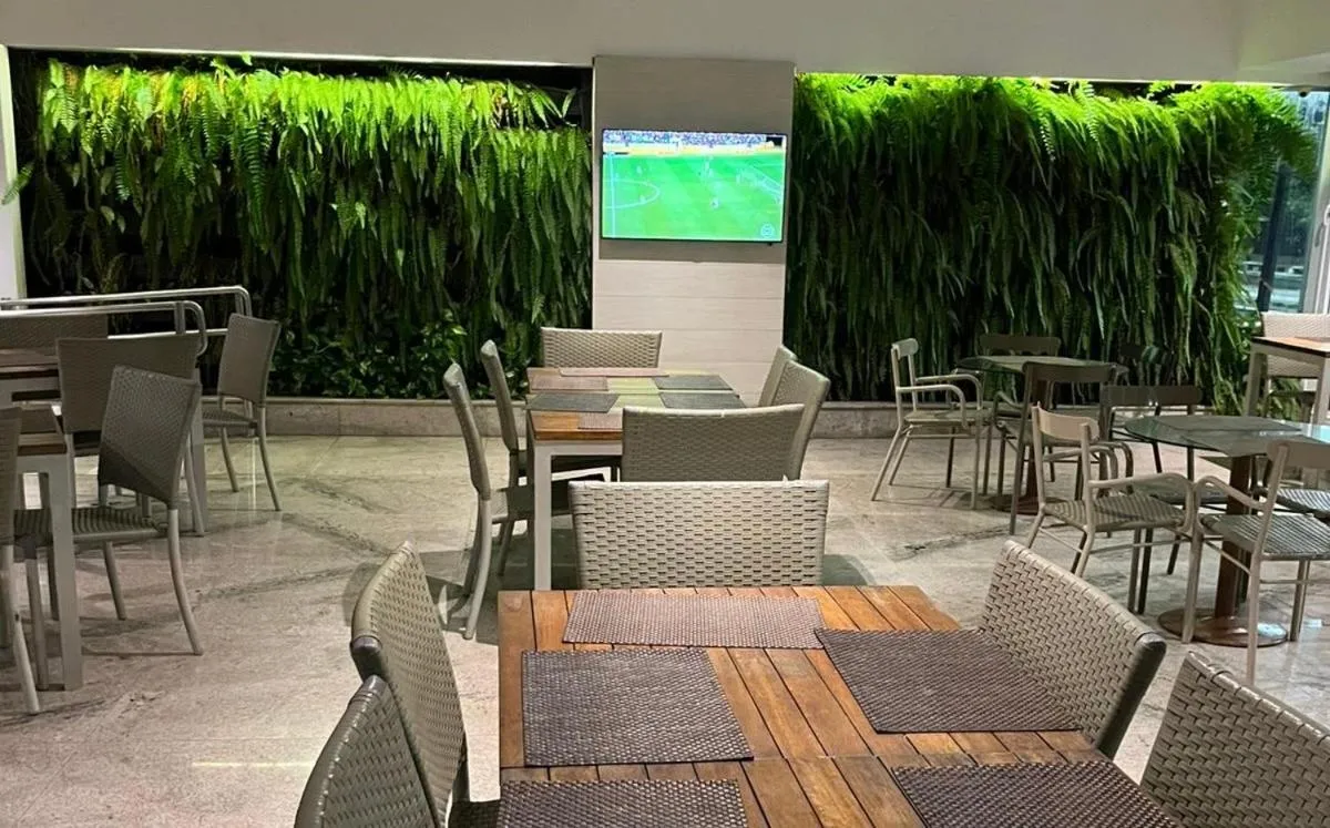 Restaurant/places to eat in Hotel Barramares