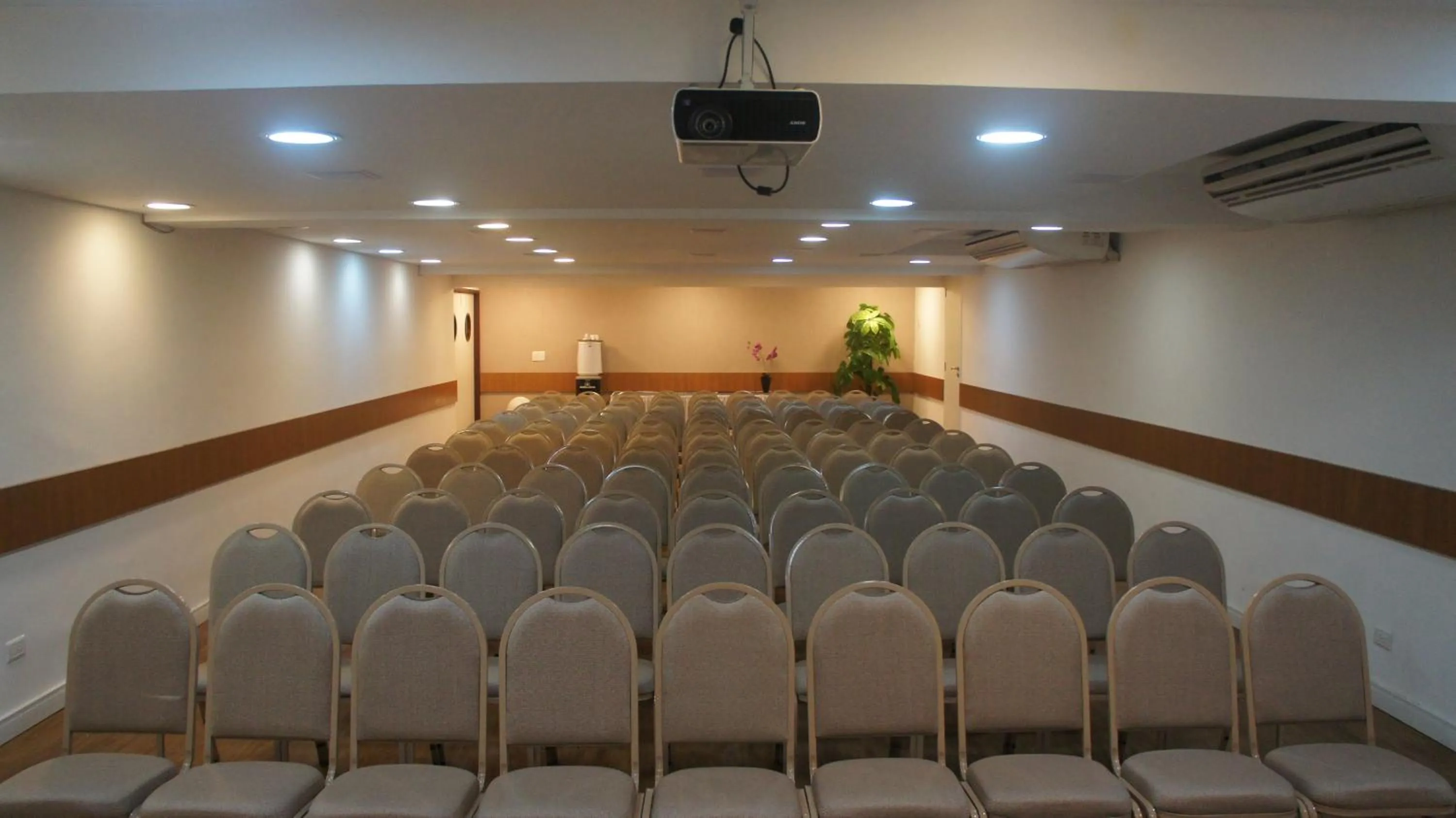 Business facilities in Hotel Barramares