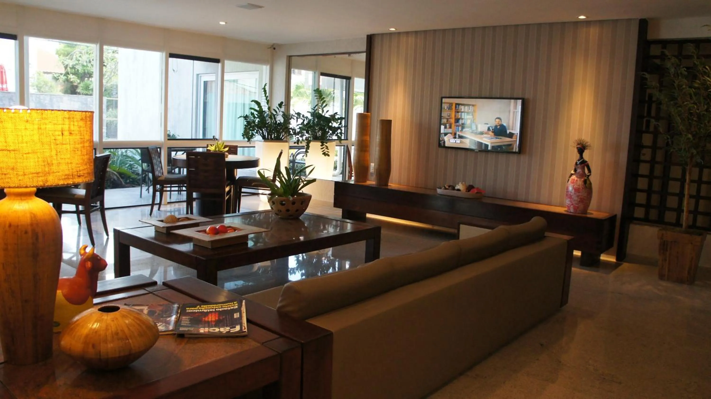 Communal lounge/ TV room in Hotel Barramares