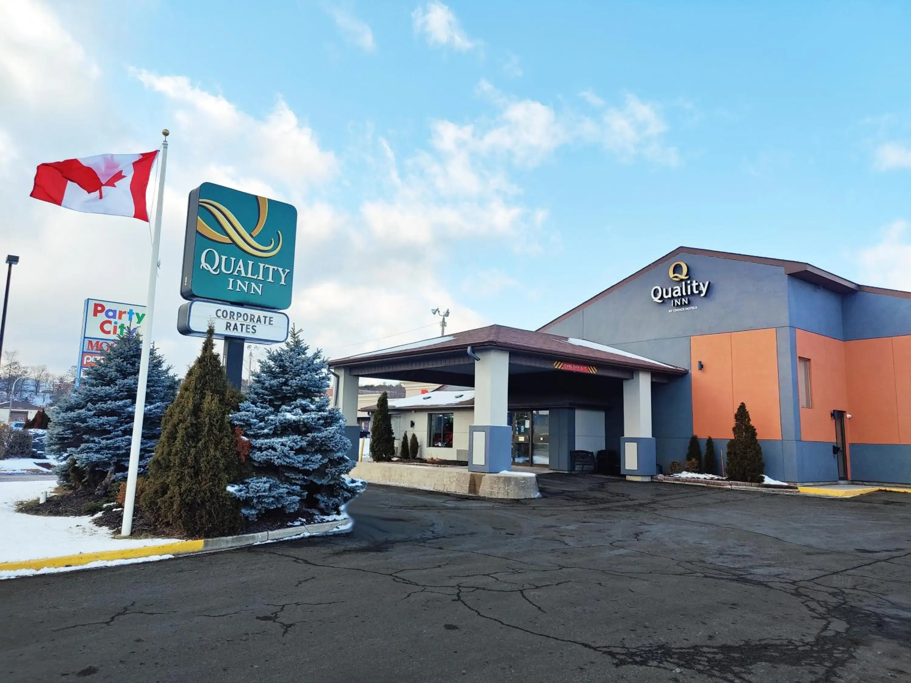 Property building in Quality Inn Property building in Quality Inn